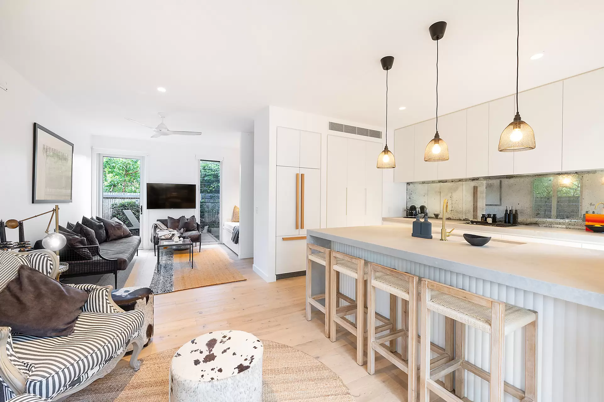 3 Cooper Street, Byron Bay Sold by Byron Bay Sotheby's International Realty - image 1
