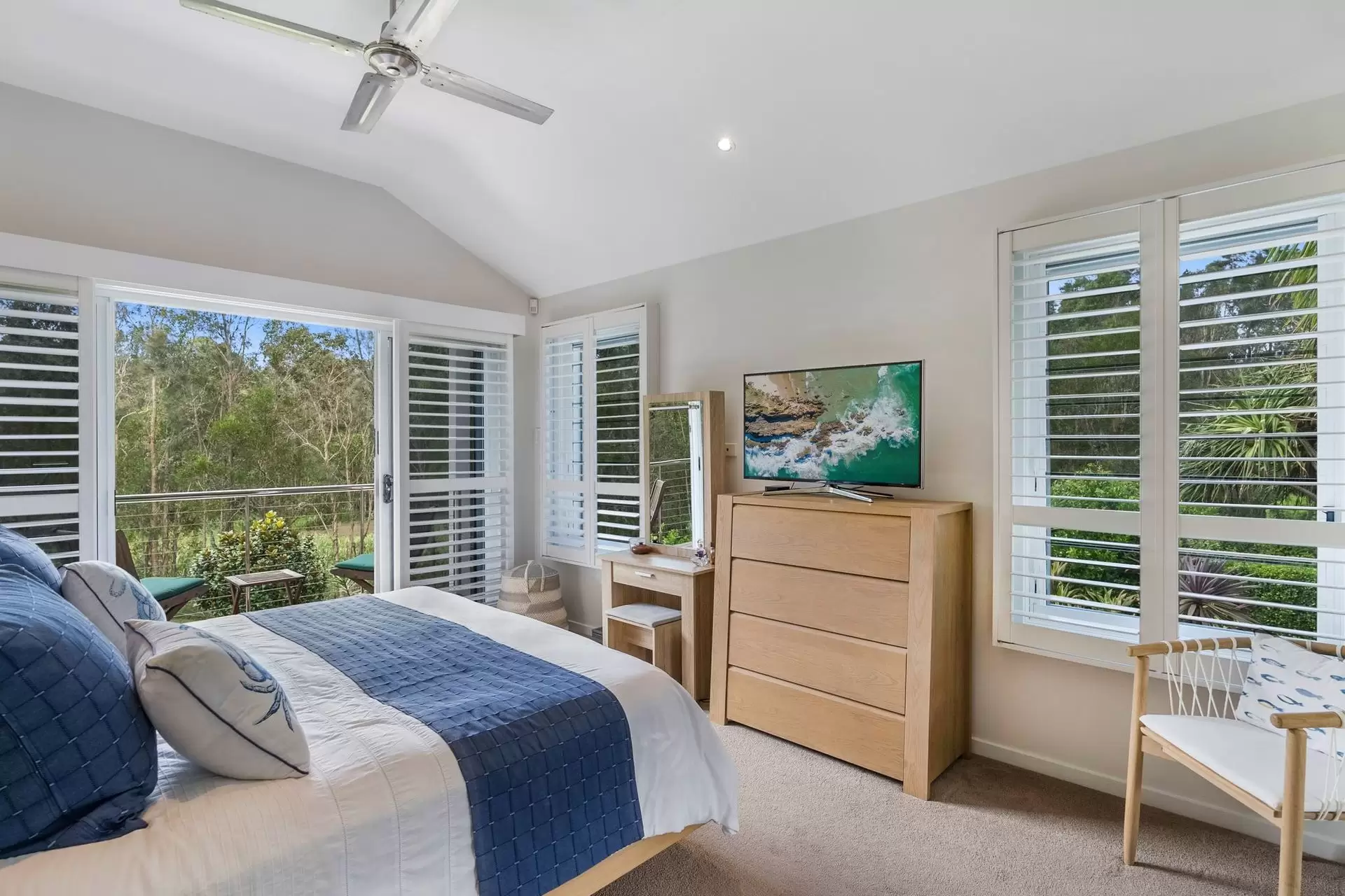 26 Mia Court, Ocean Shores Sold by Byron Bay Sotheby's International Realty - image 1