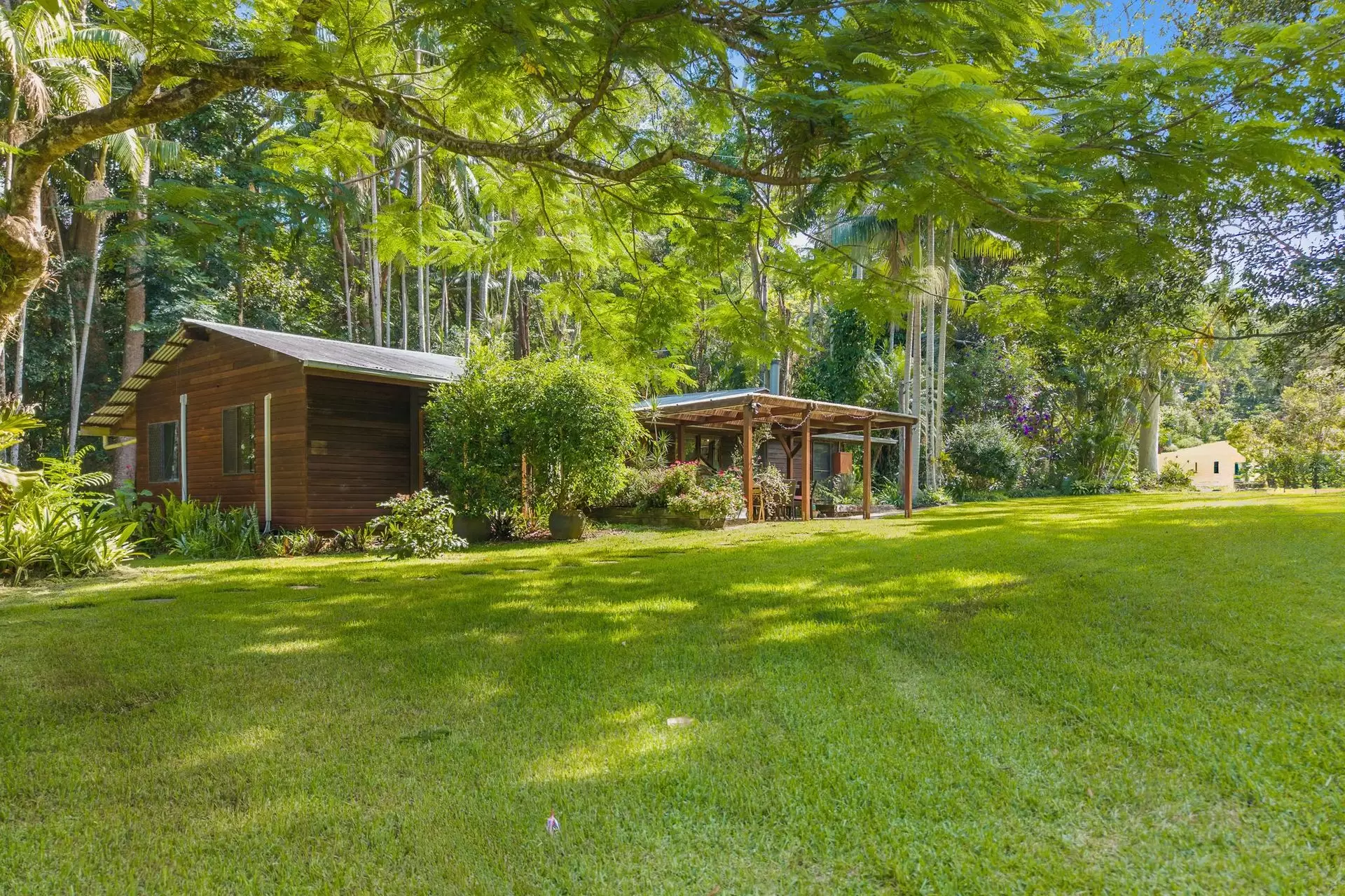 892 & 904 The Pocket Road, The Pocket For Sale by Byron Bay Sotheby's International Realty - image 1