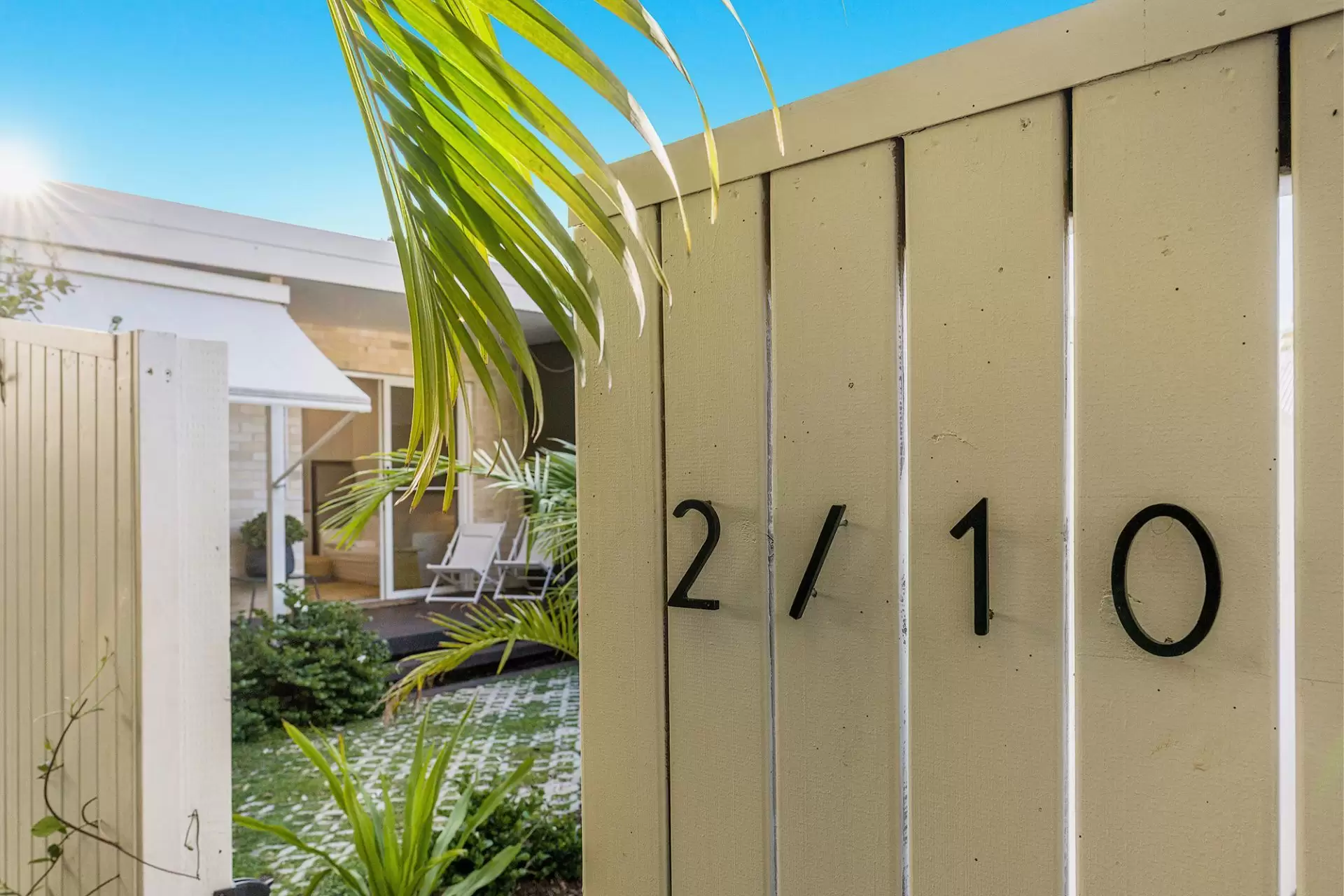 10 Brandon Street, Suffolk Park Sold by Byron Bay Sotheby's International Realty - image 1