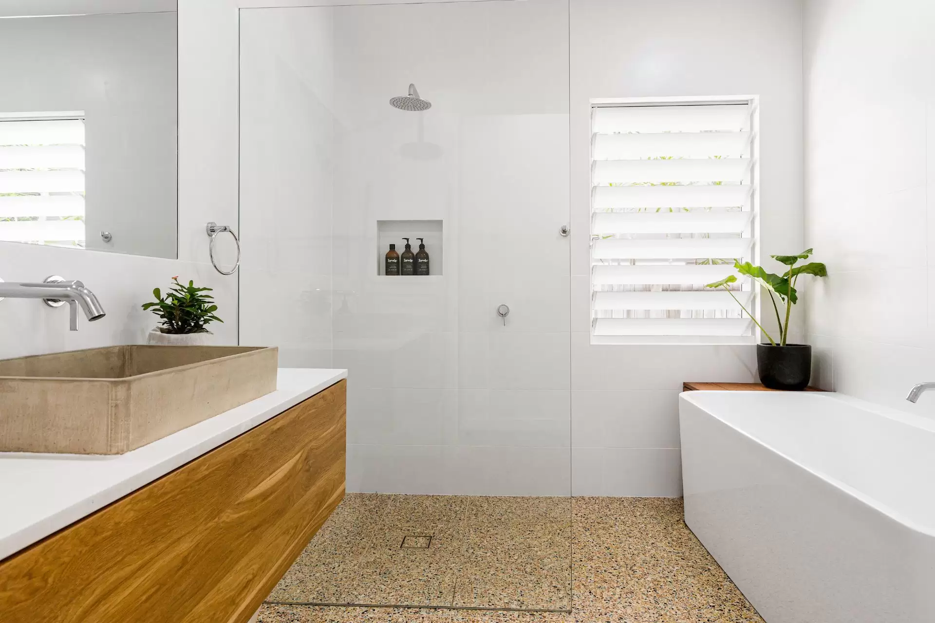 10 Brandon Street, Suffolk Park Sold by Byron Bay Sotheby's International Realty - image 1