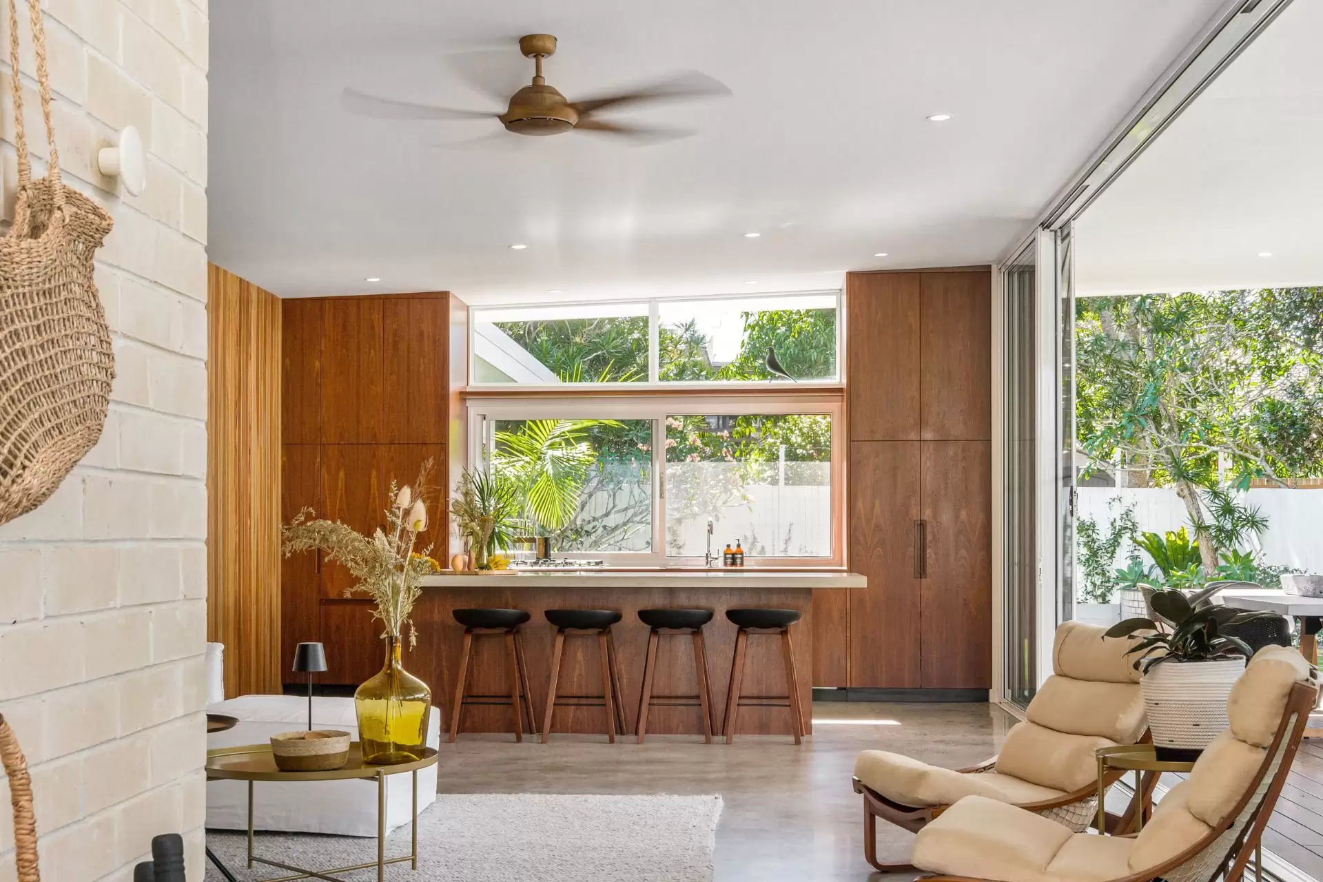 10 Brandon Street, Suffolk Park Sold by Byron Bay Sotheby's International Realty - image 1