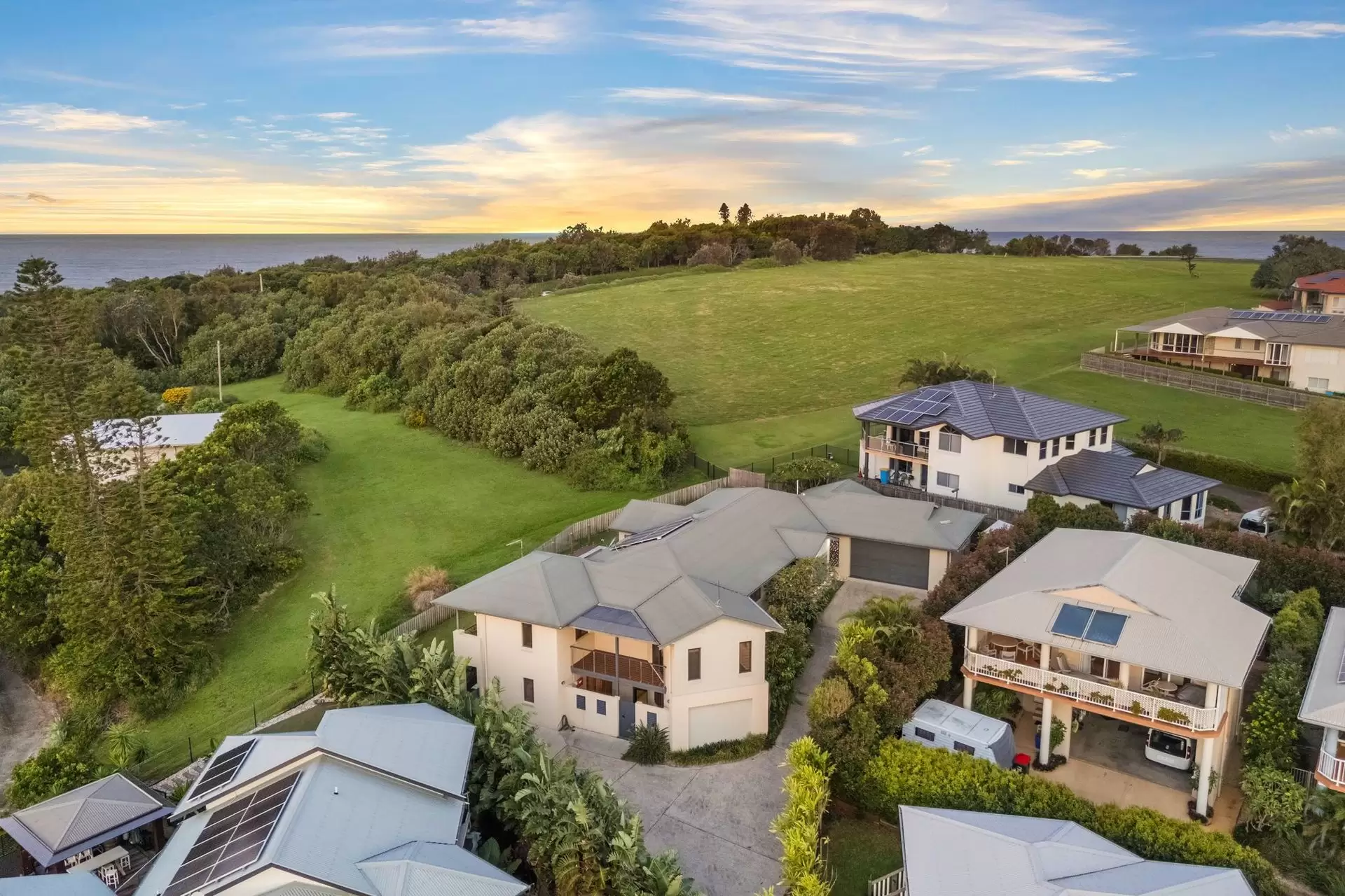 4 Monivae Place, Skennars Head Sold by Byron Bay Sotheby's International Realty - image 1