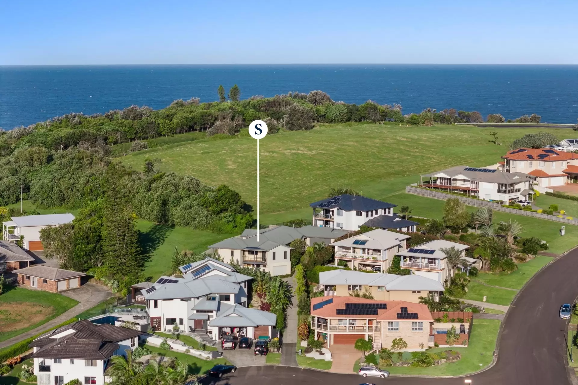 4 Monivae Place, Skennars Head Sold by Byron Bay Sotheby's International Realty - image 1