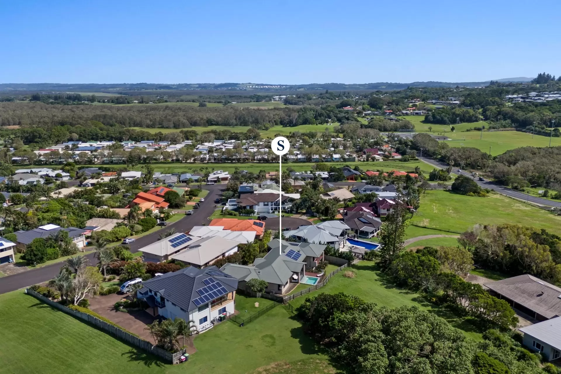 4 Monivae Place, Skennars Head Sold by Byron Bay Sotheby's International Realty - image 1
