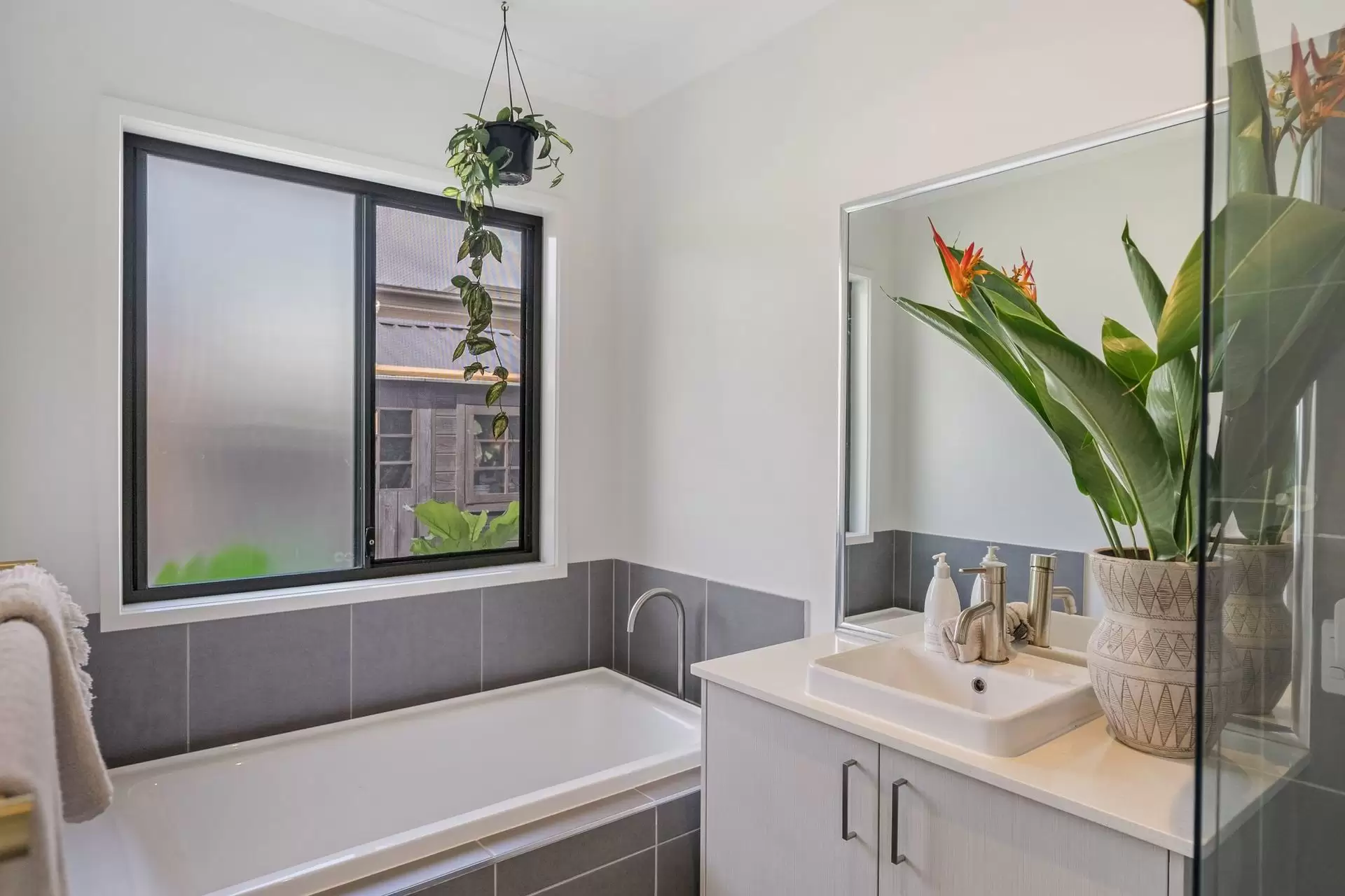 20 Corella Crescent, Mullumbimby Sold by Byron Bay Sotheby's International Realty - image 1