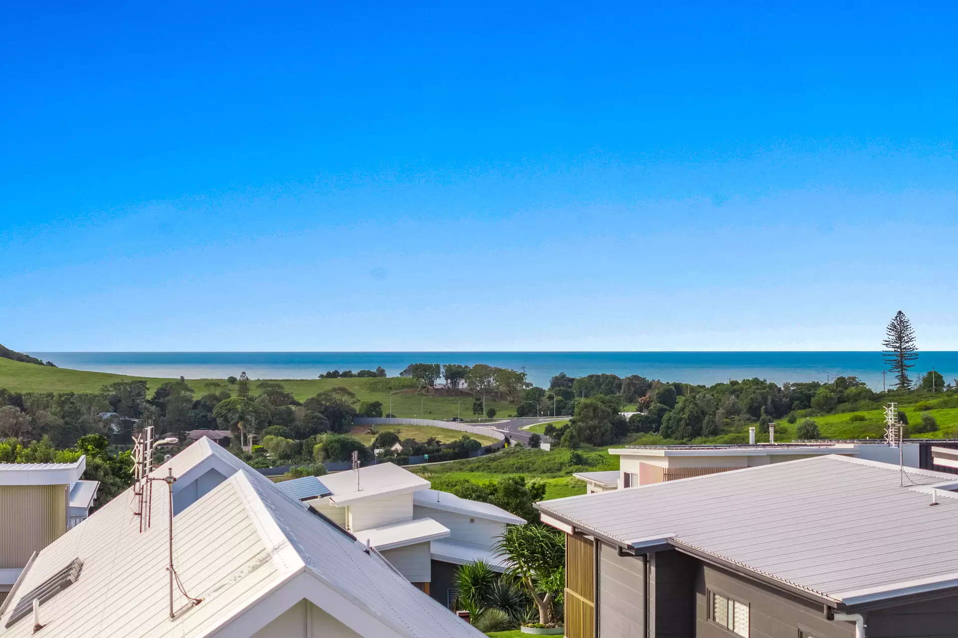 54 Stoneyhurst Drive, Lennox Head Sold by Byron Bay Sotheby's International Realty - image 1