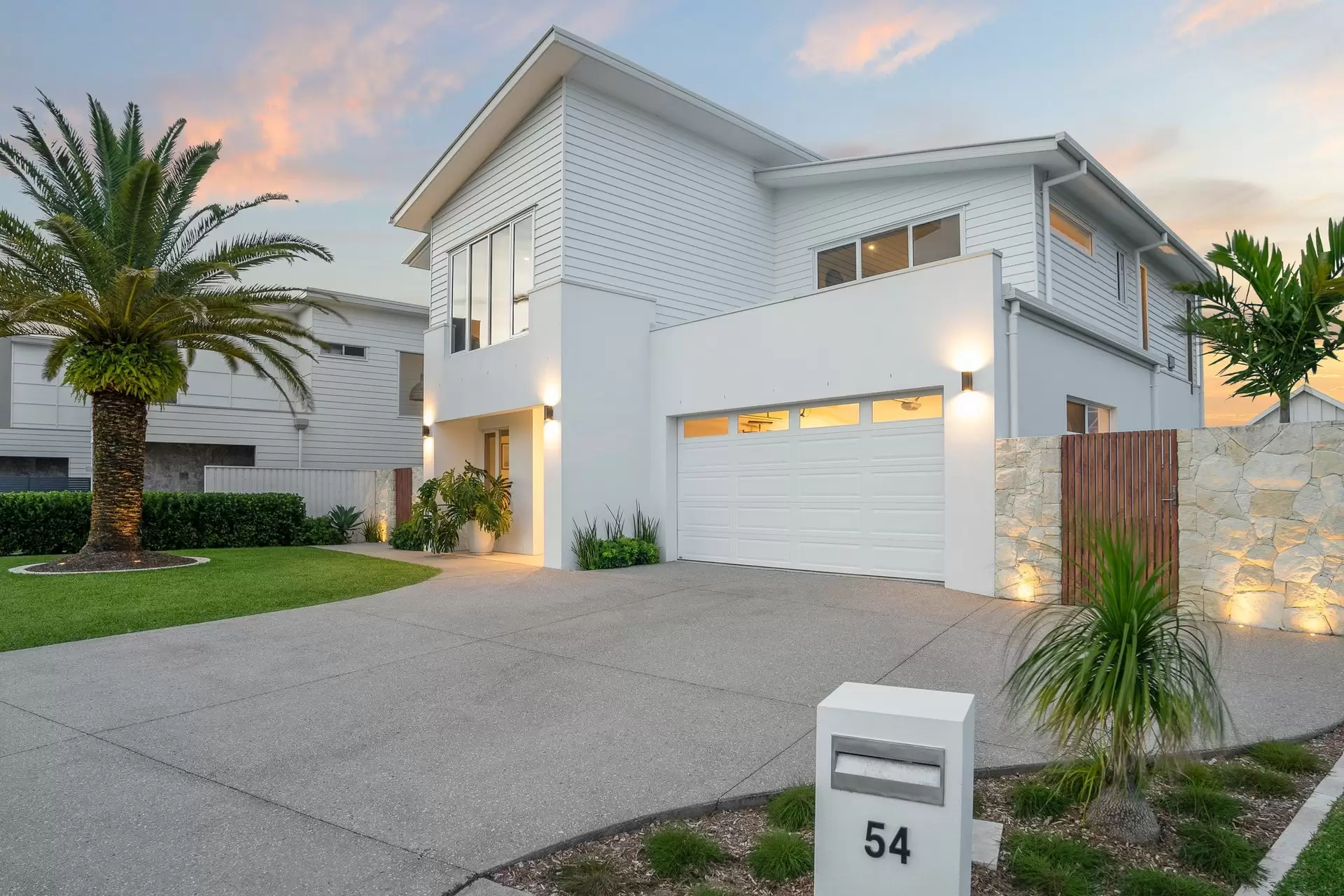 54 Stoneyhurst Drive, Lennox Head Sold by Byron Bay Sotheby's International Realty - image 1