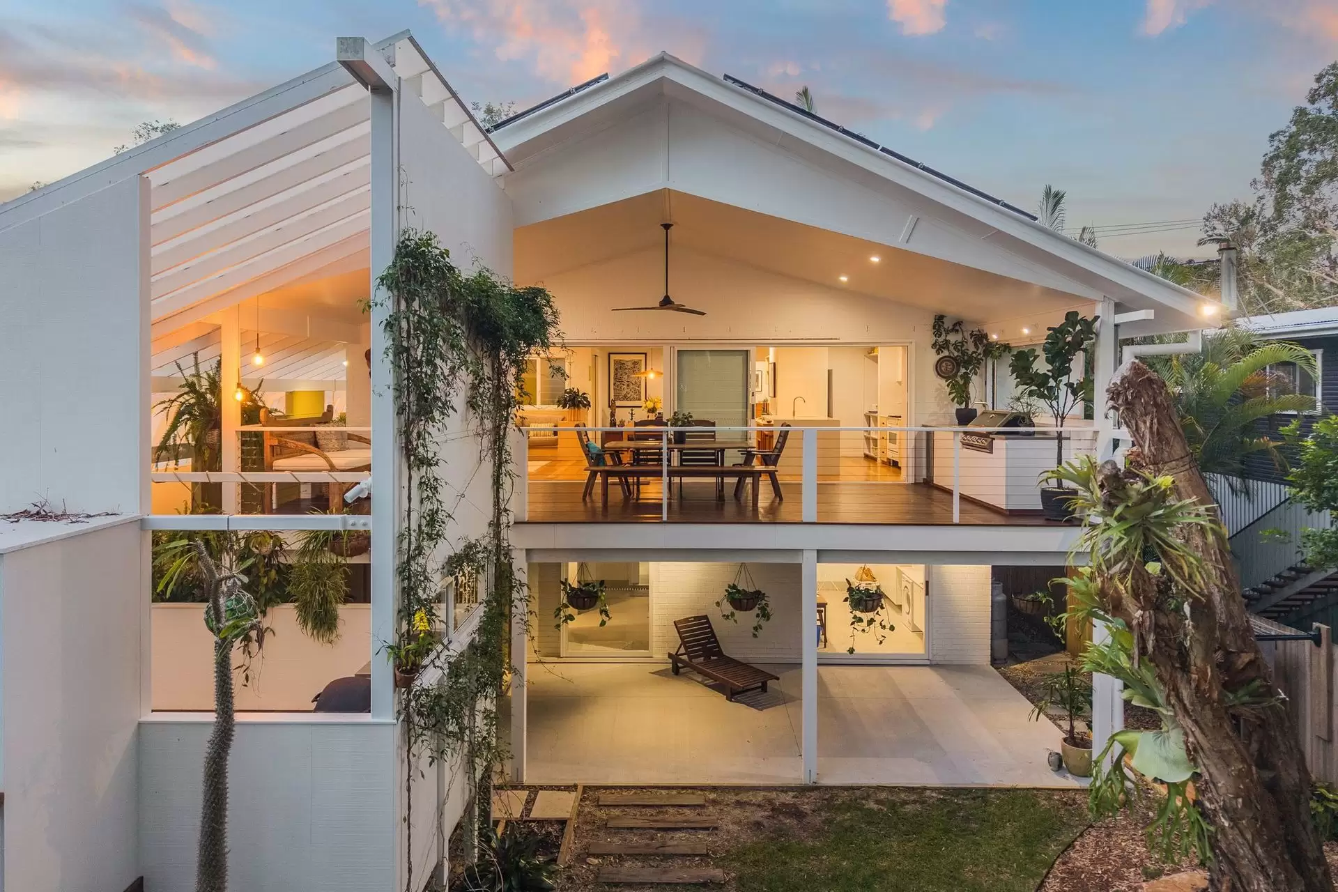 12 Gloria Street, South Golden Beach Sold by Byron Bay Sotheby's International Realty - image 1