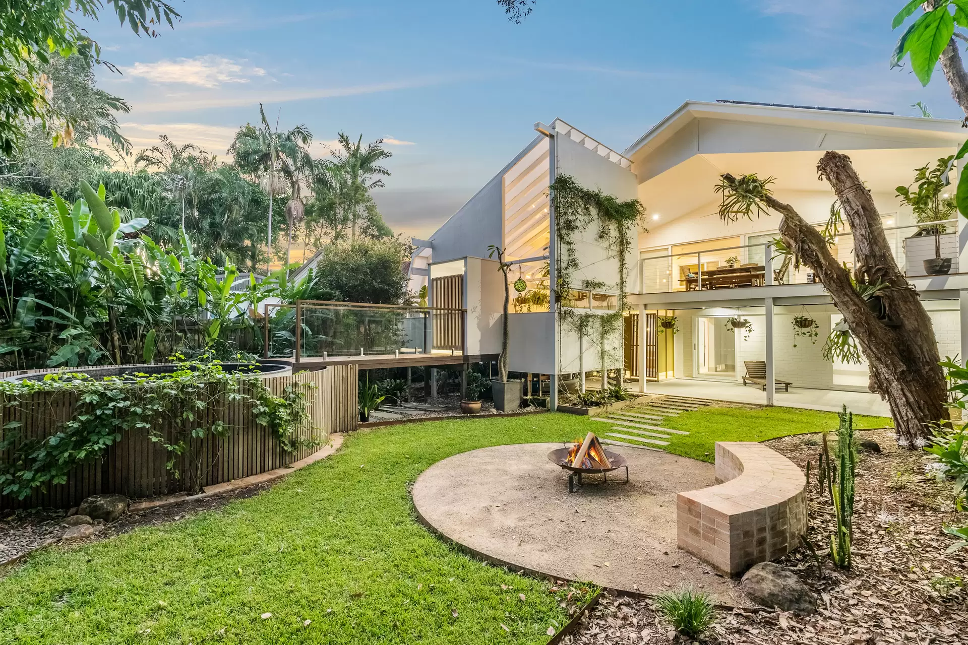 12 Gloria Street, South Golden Beach Sold by Byron Bay Sotheby's International Realty - image 1