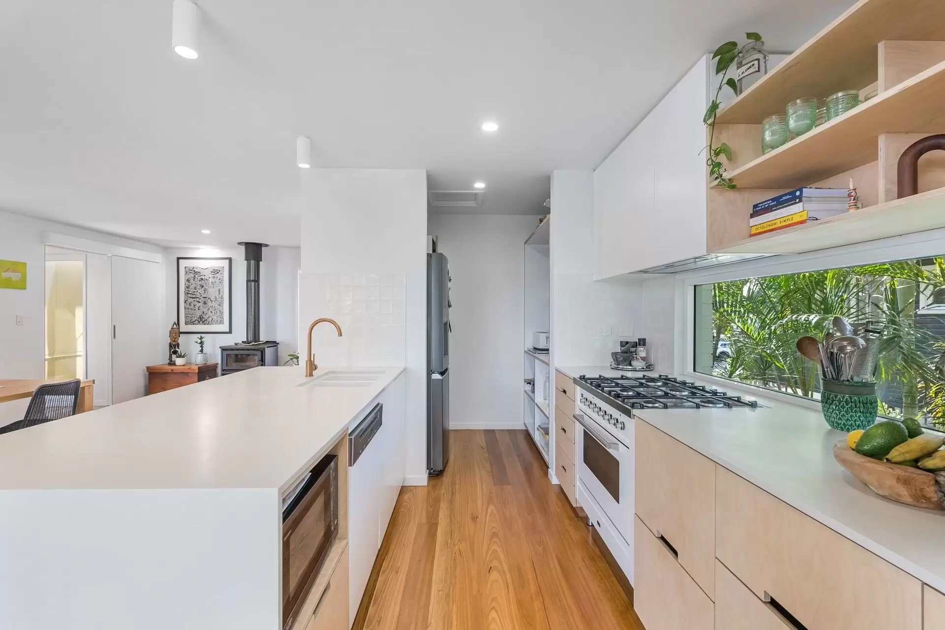 12 Gloria Street, South Golden Beach Sold by Byron Bay Sotheby's International Realty - image 1