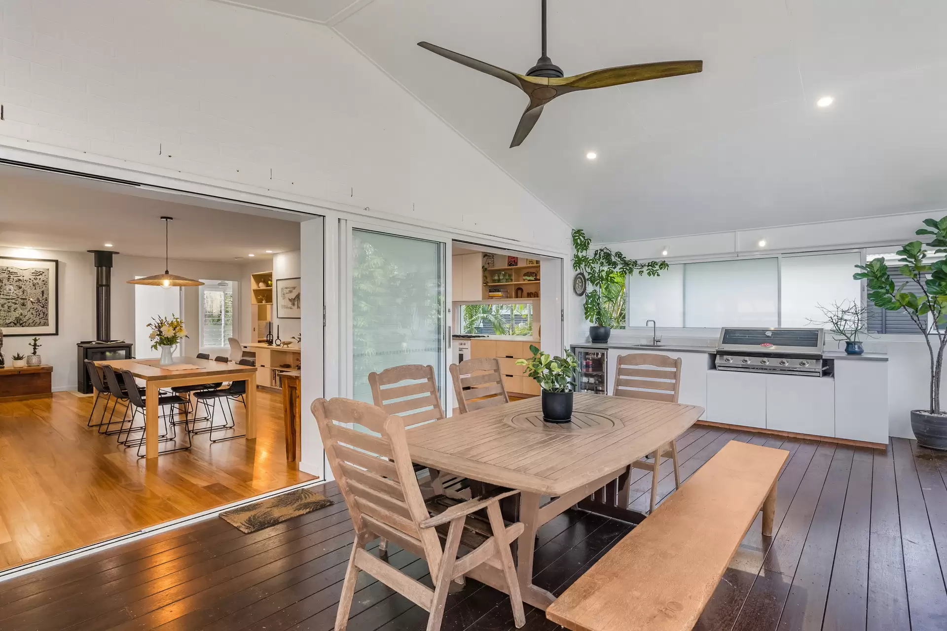 12 Gloria Street, South Golden Beach Sold by Byron Bay Sotheby's International Realty - image 1