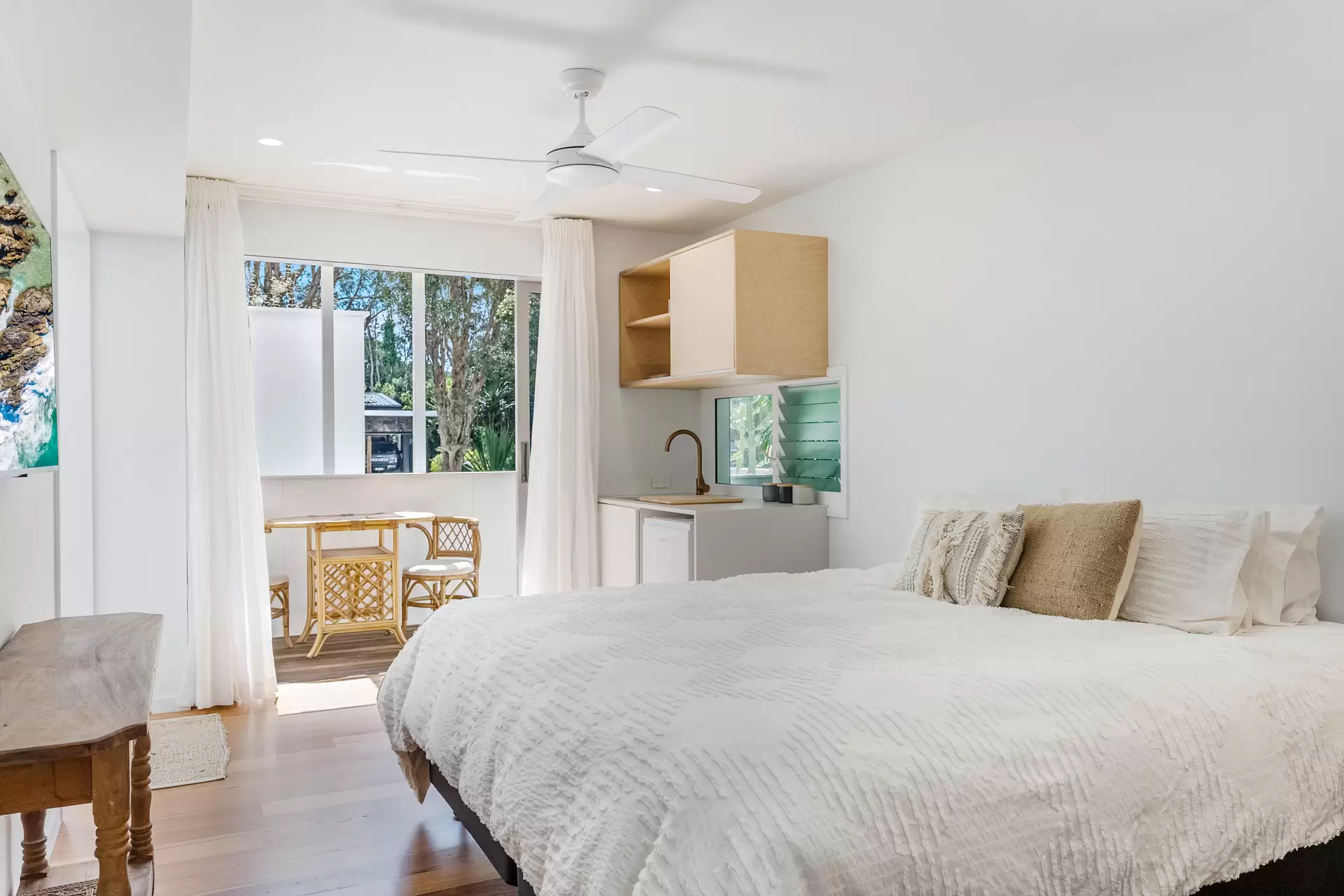 12 Gloria Street, South Golden Beach Sold by Byron Bay Sotheby's International Realty - image 1