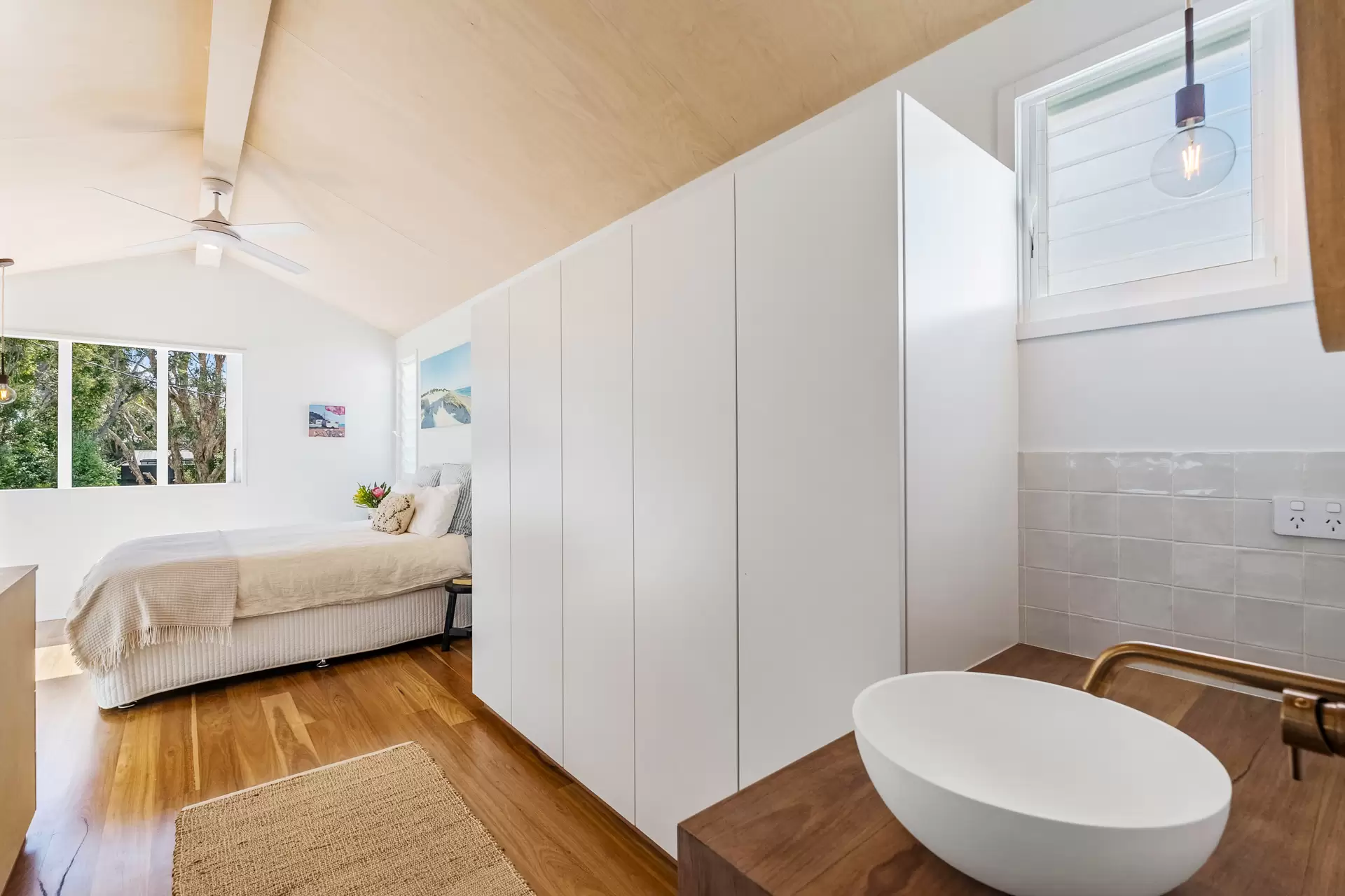 12 Gloria Street, South Golden Beach Sold by Byron Bay Sotheby's International Realty - image 1