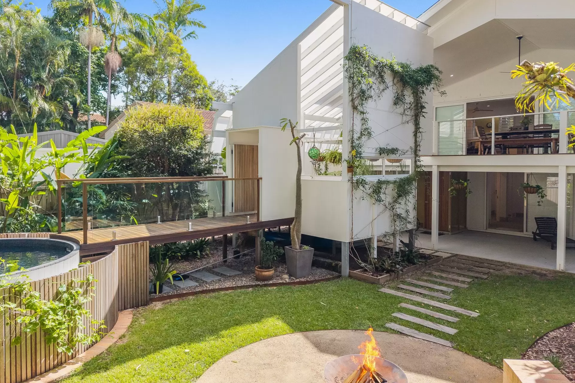 12 Gloria Street, South Golden Beach Sold by Byron Bay Sotheby's International Realty - image 1