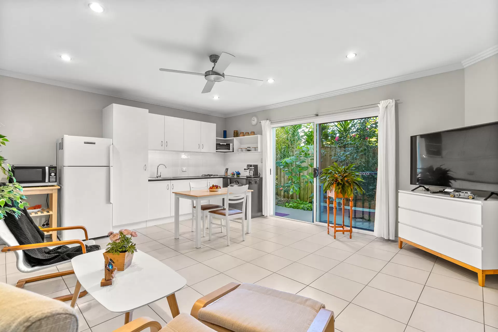 2/34 Killarney Crescent, Skennars Head Sold by Byron Bay Sotheby's International Realty - image 1