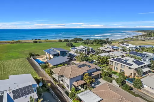 2/34 Killarney Crescent, Skennars Head Sold by Byron Bay Sotheby's International Realty