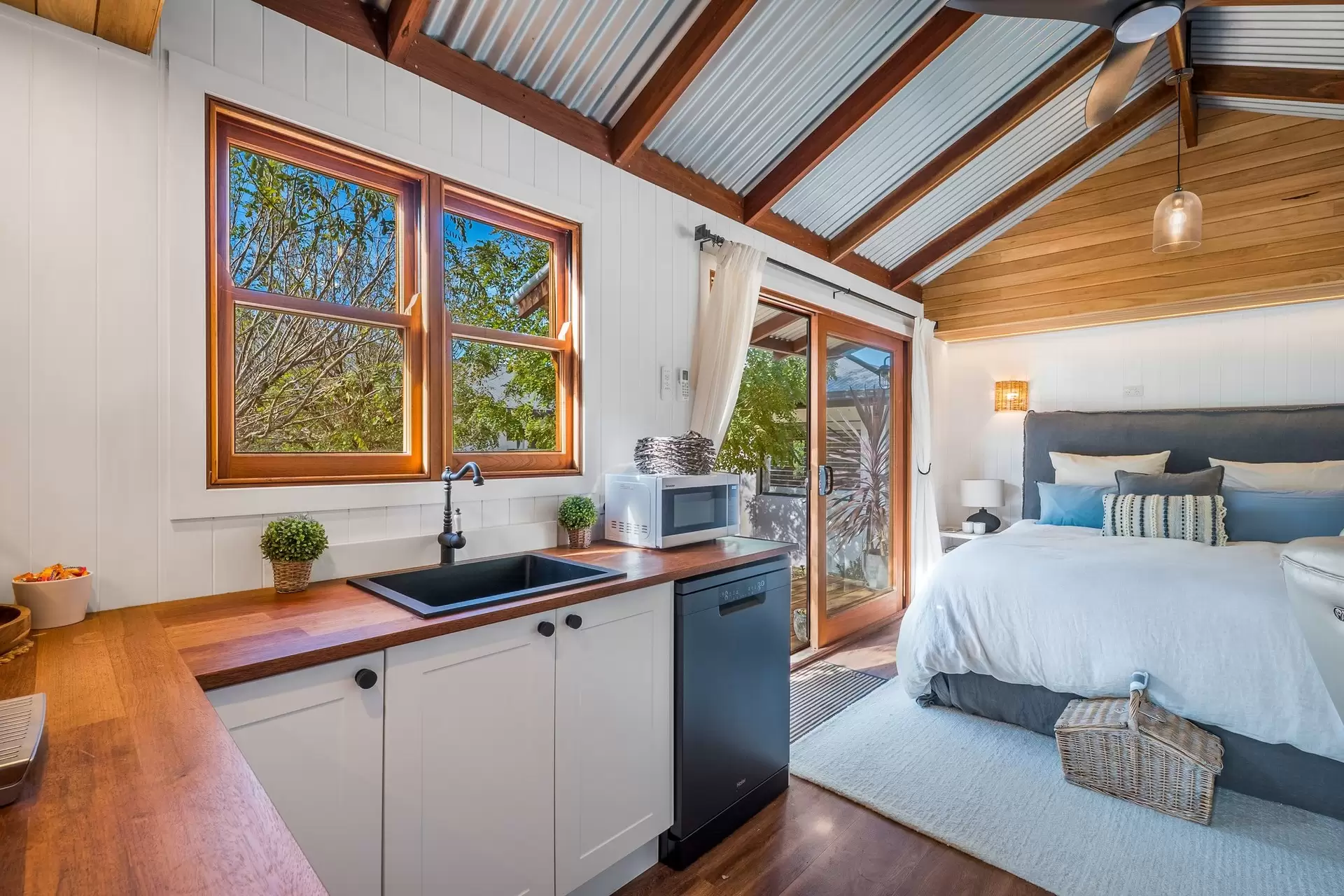 12 Wallaby Close, Ewingsdale Sold by Byron Bay Sotheby's International Realty - image 1