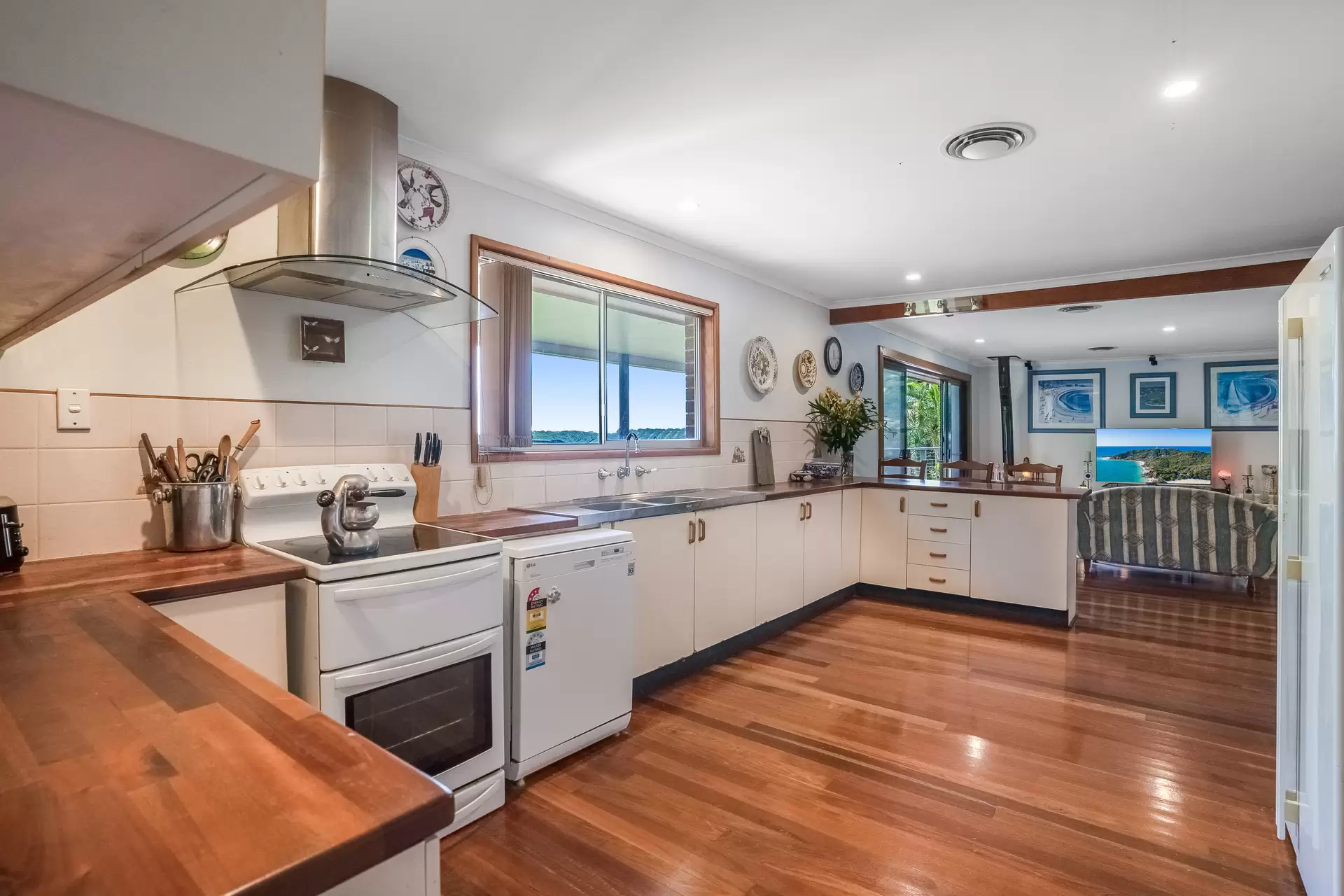 109 Broken Head Road, Newrybar Sold by Byron Bay Sotheby's International Realty - image 1