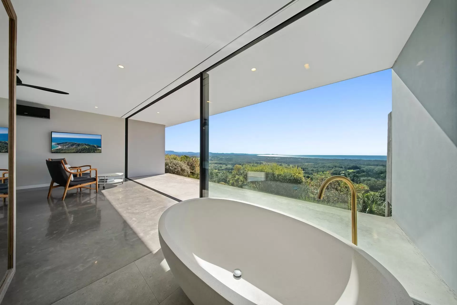 352 Bangalow Road, Hayters Hill Sold by Byron Bay Sotheby's International Realty - image 1