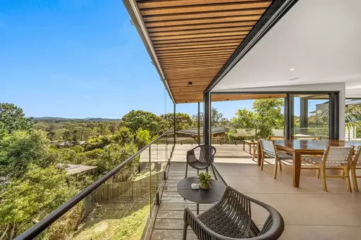 7B Roundhouse Place, Ocean Shores Sold by Byron Bay Sotheby's International Realty