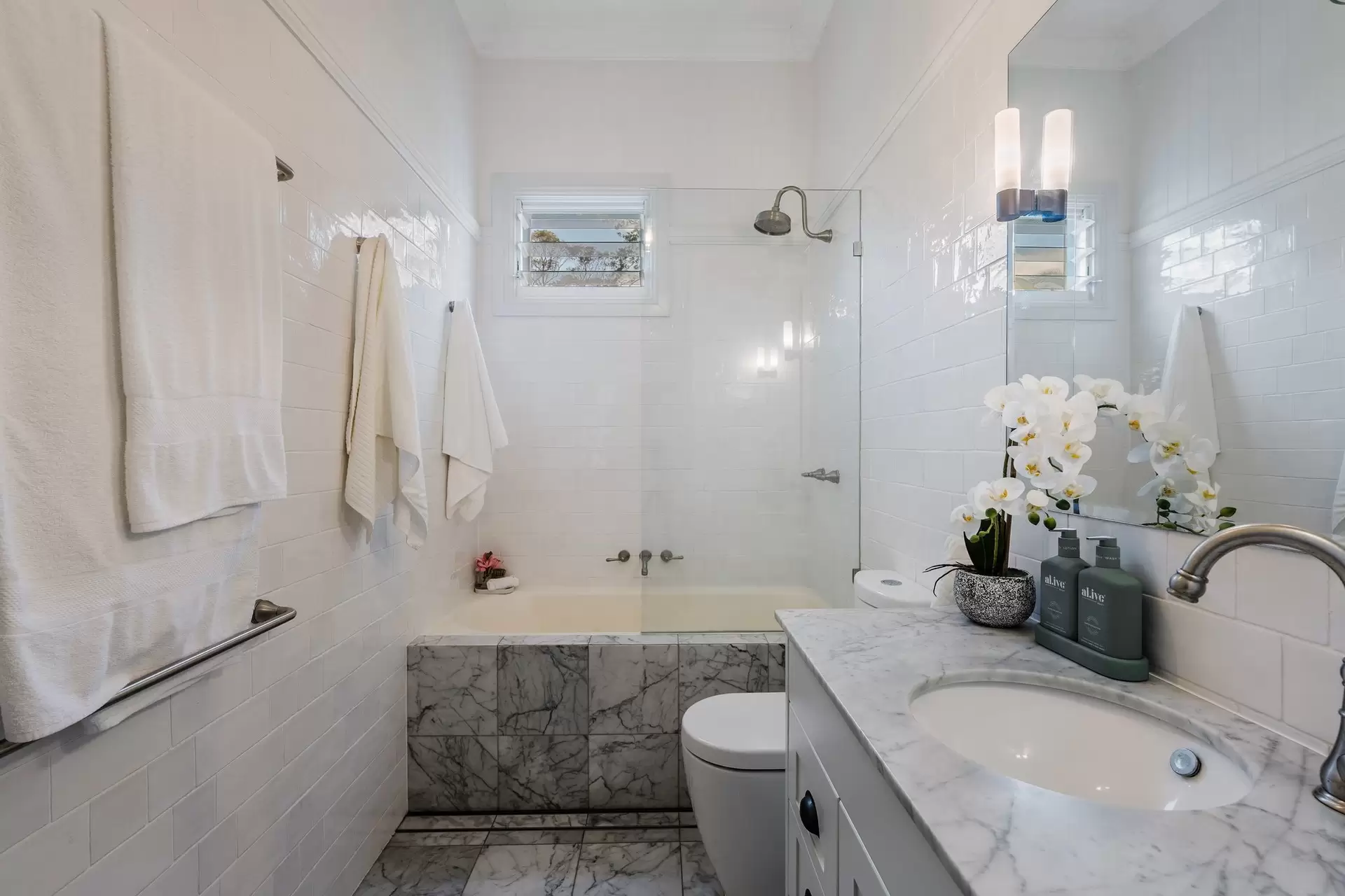 6 Paddy's Court, Bangalow Sold by Byron Bay Sotheby's International Realty - image 1