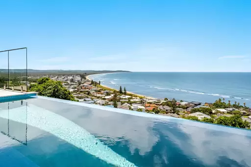 11 Henderson Place, Lennox Head For Sale by Byron Bay Sotheby's International Realty