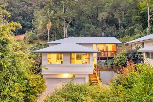 3/7 Gin Gin Crescent, Ocean Shores Sold by Byron Bay Sotheby's International Realty
