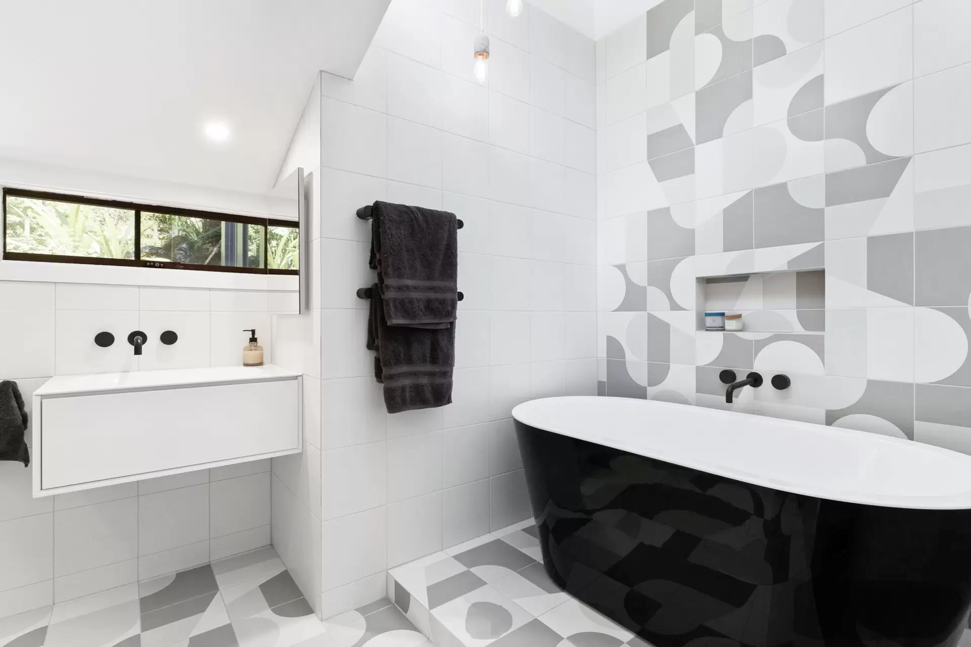 15 Newes Road, Coorabell Sold by Byron Bay Sotheby's International Realty - image 1