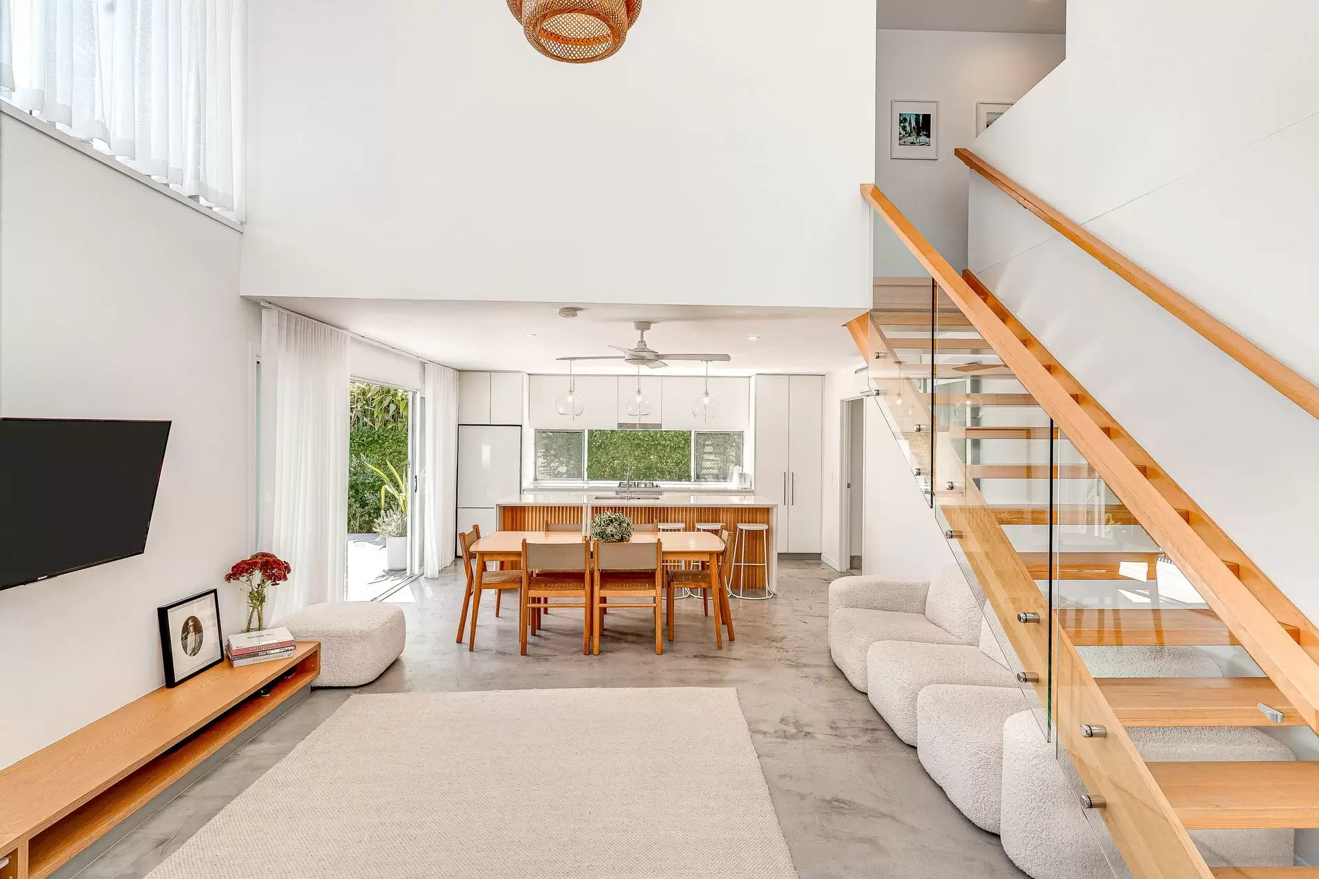 4/47 Belongil Crescent, Byron Bay Sold by Byron Bay Sotheby's International Realty - image 1