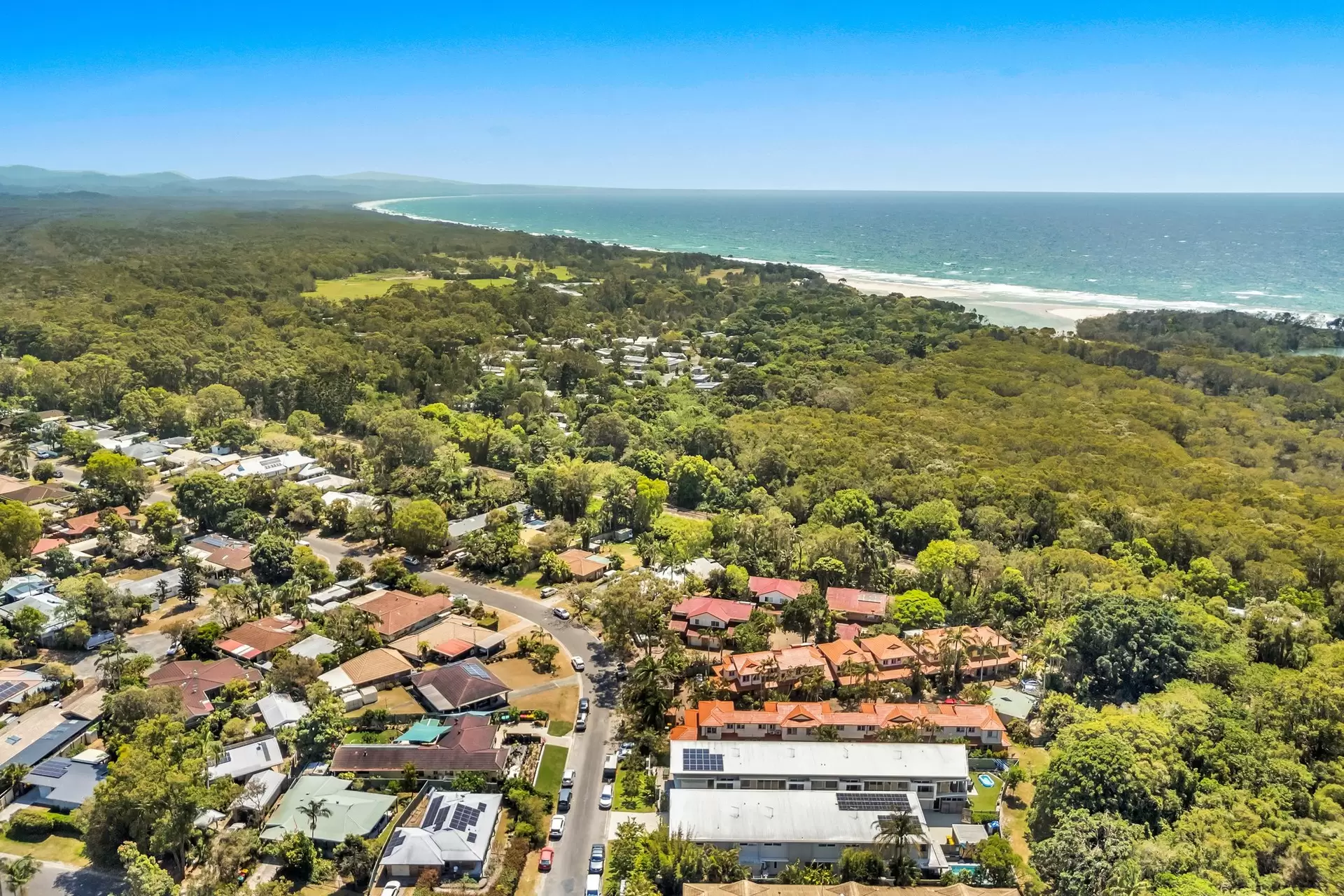 4/47 Belongil Crescent, Byron Bay Sold by Byron Bay Sotheby's International Realty - image 1