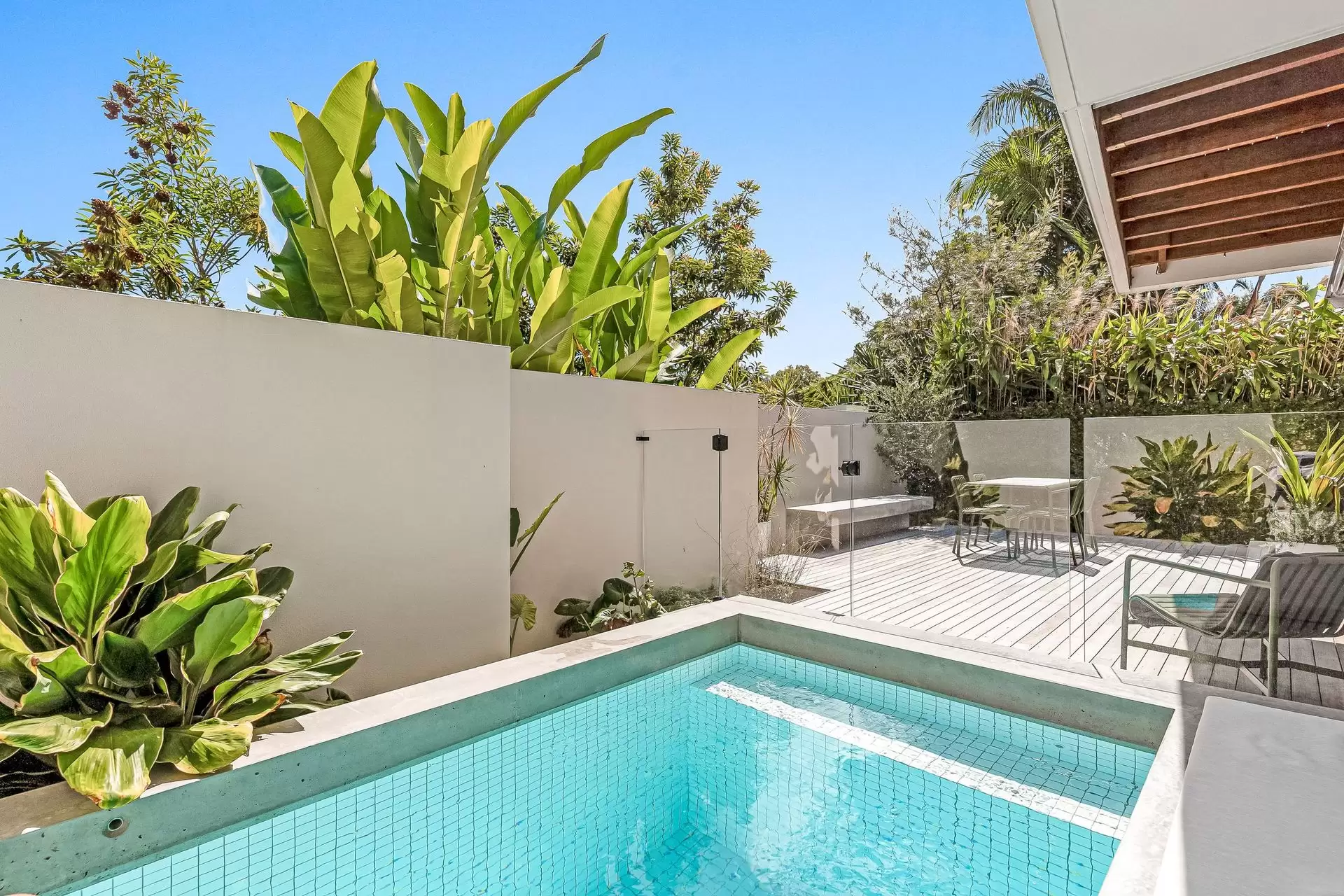 4/47 Belongil Crescent, Byron Bay Sold by Byron Bay Sotheby's International Realty - image 1