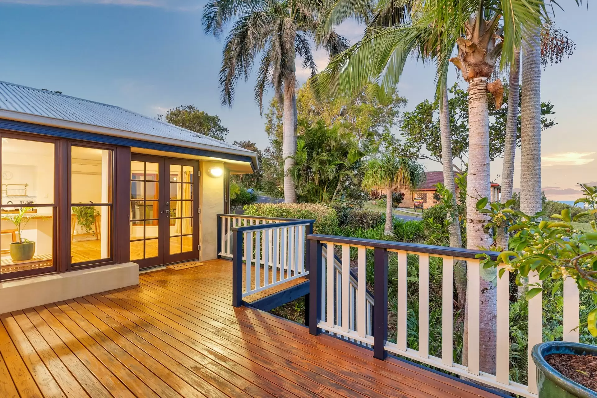 13 Yengarie Way, Ocean Shores Sold by Byron Bay Sotheby's International Realty - image 1
