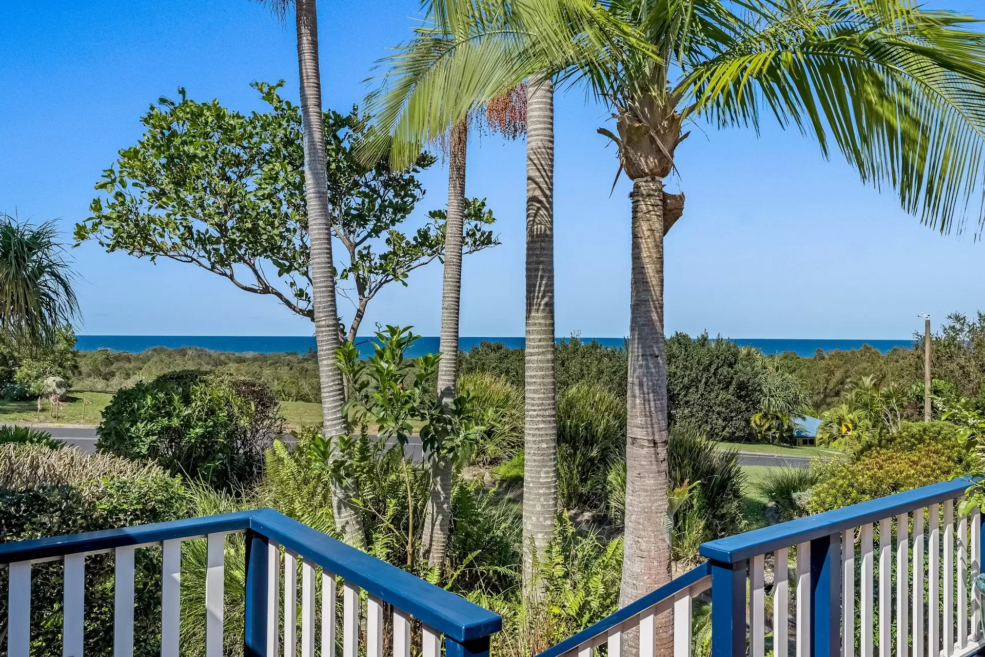 13 Yengarie Way, Ocean Shores Sold by Byron Bay Sotheby's International Realty - image 1