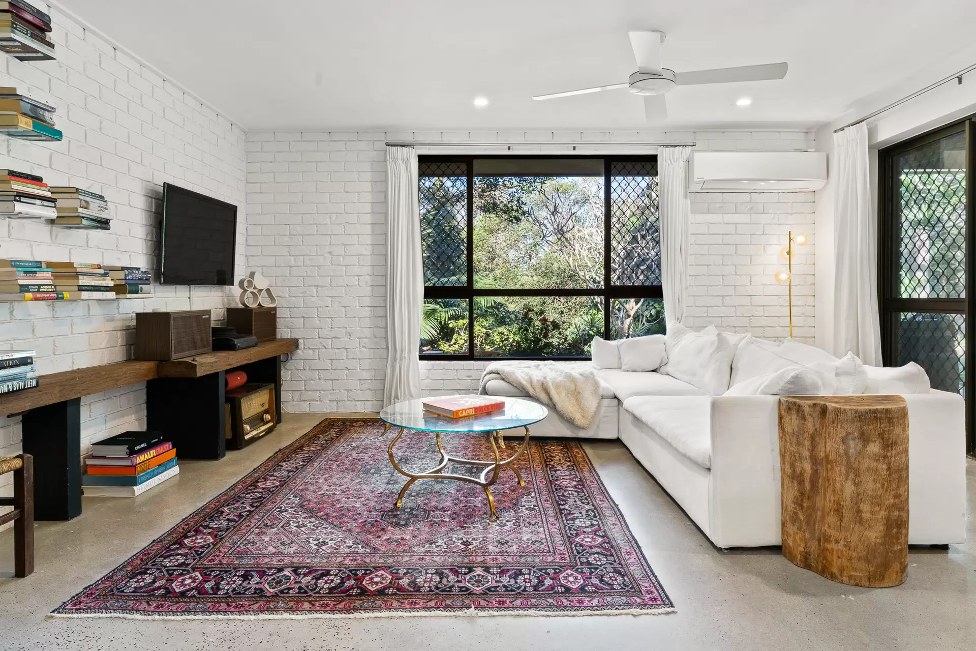 3 Ocean Street, Byron Bay Sold by Byron Bay Sotheby's International Realty - image 1