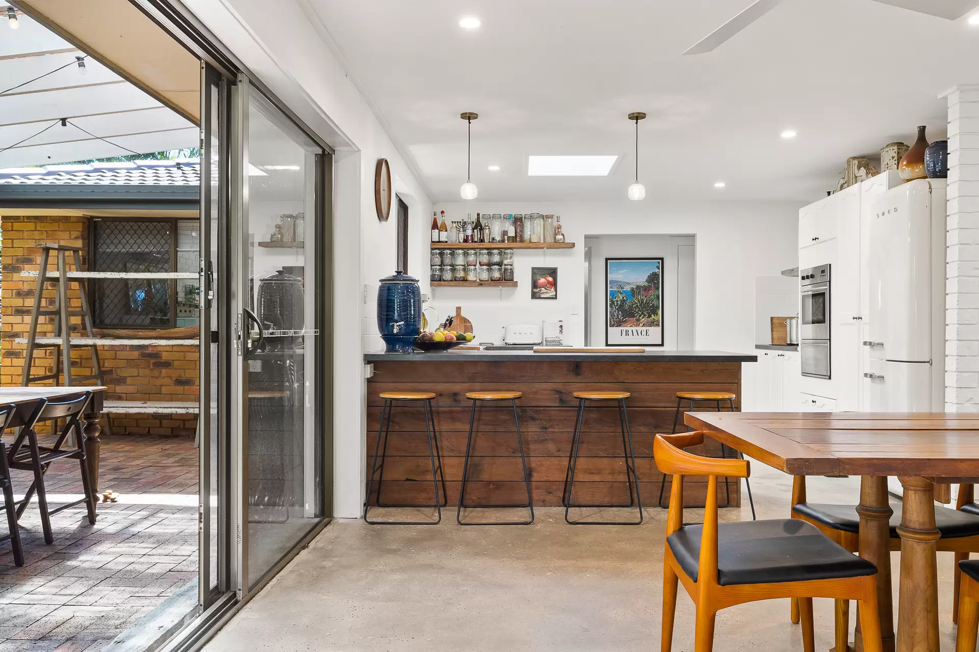 3 Ocean Street, Byron Bay Sold by Byron Bay Sotheby's International Realty - image 1