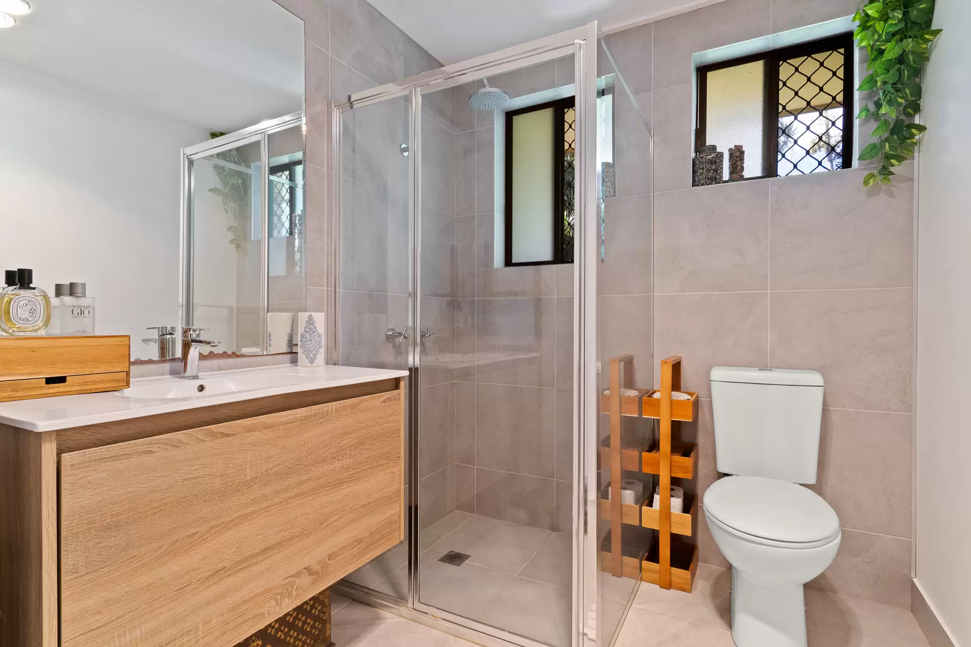 3 Ocean Street, Byron Bay Sold by Byron Bay Sotheby's International Realty - image 1
