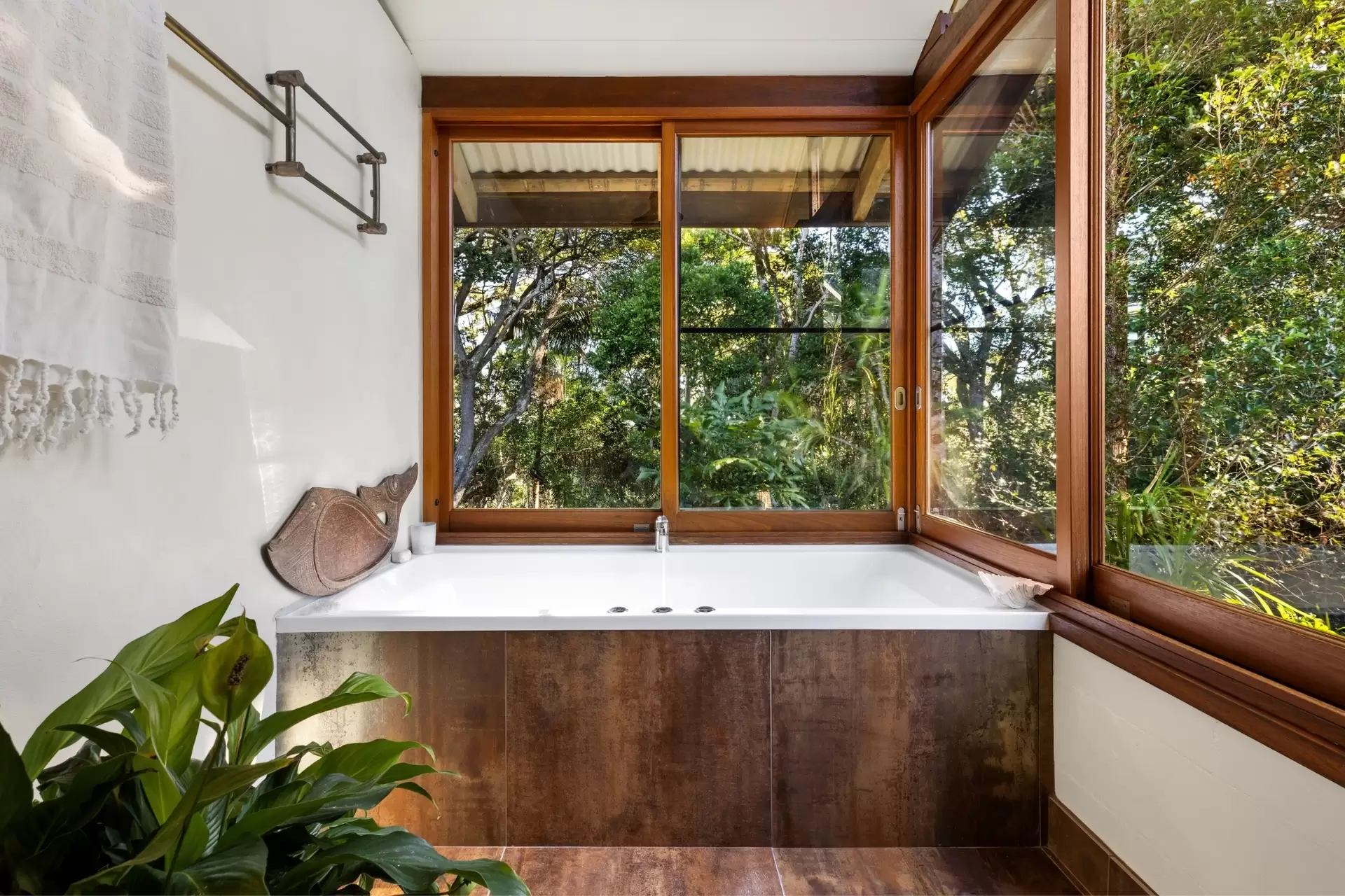 248 Seven Mile Beach Road, Broken Head For Sale by Byron Bay Sotheby's International Realty - image 1