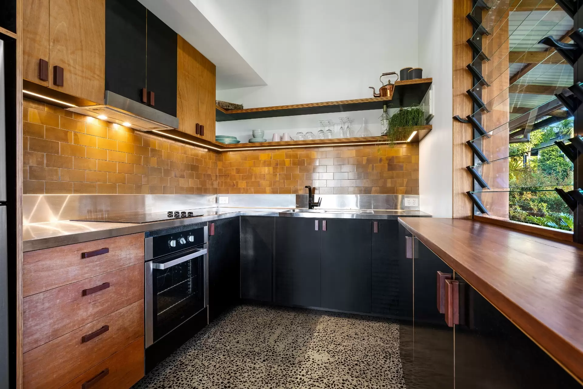 17 Charlotte Street, Bangalow Sold by Byron Bay Sotheby's International Realty - image 1