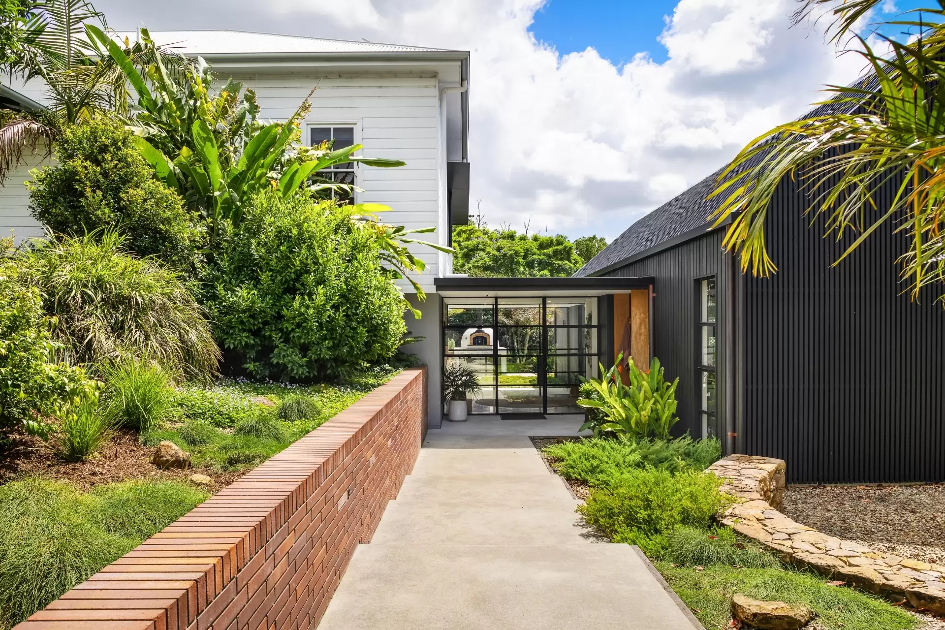17 Charlotte Street, Bangalow Sold by Byron Bay Sotheby's International Realty - image 1