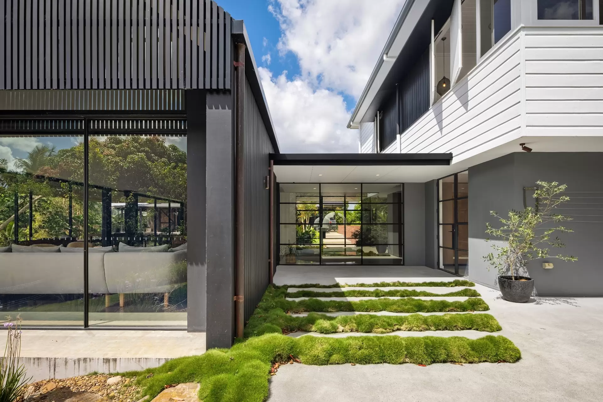 17 Charlotte Street, Bangalow Sold by Byron Bay Sotheby's International Realty - image 1