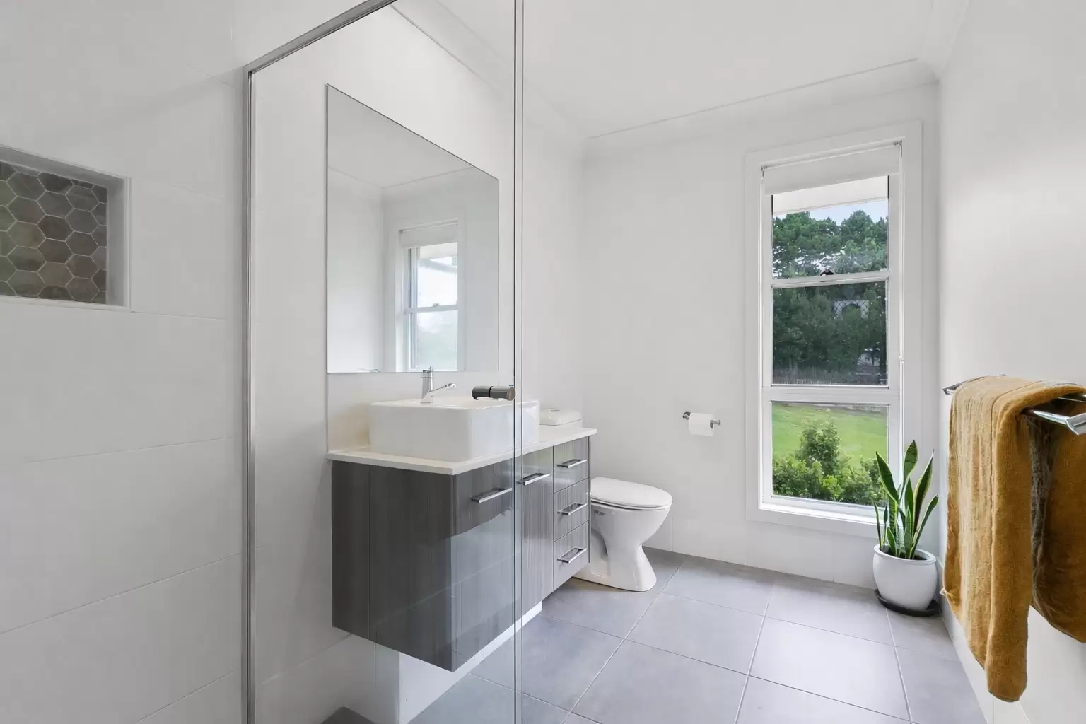 2/16 Oodgeroo Gardens, Byron Bay Sold by Byron Bay Sotheby's International Realty - image 1