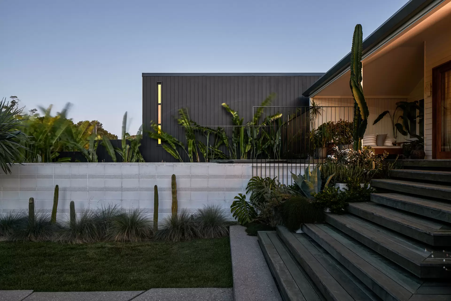 36 Carlyle Street, Byron Bay Sold by Byron Bay Sotheby's International Realty - image 1