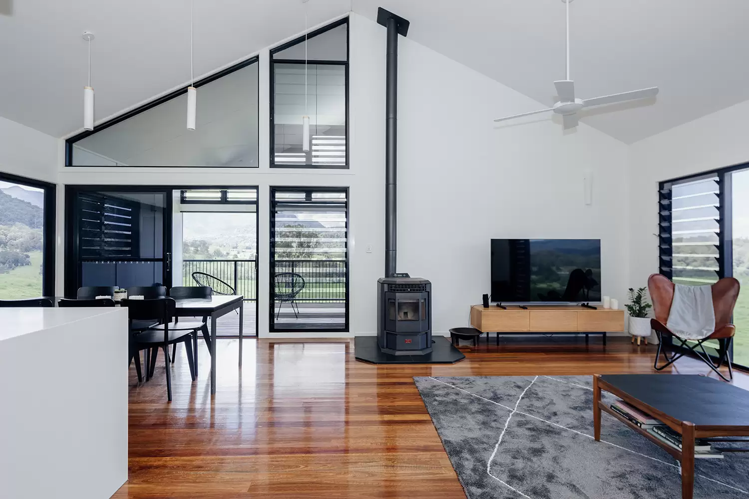 714 Limpinwood Road, Limpinwood Sold by Byron Bay Sotheby's International Realty - image 1