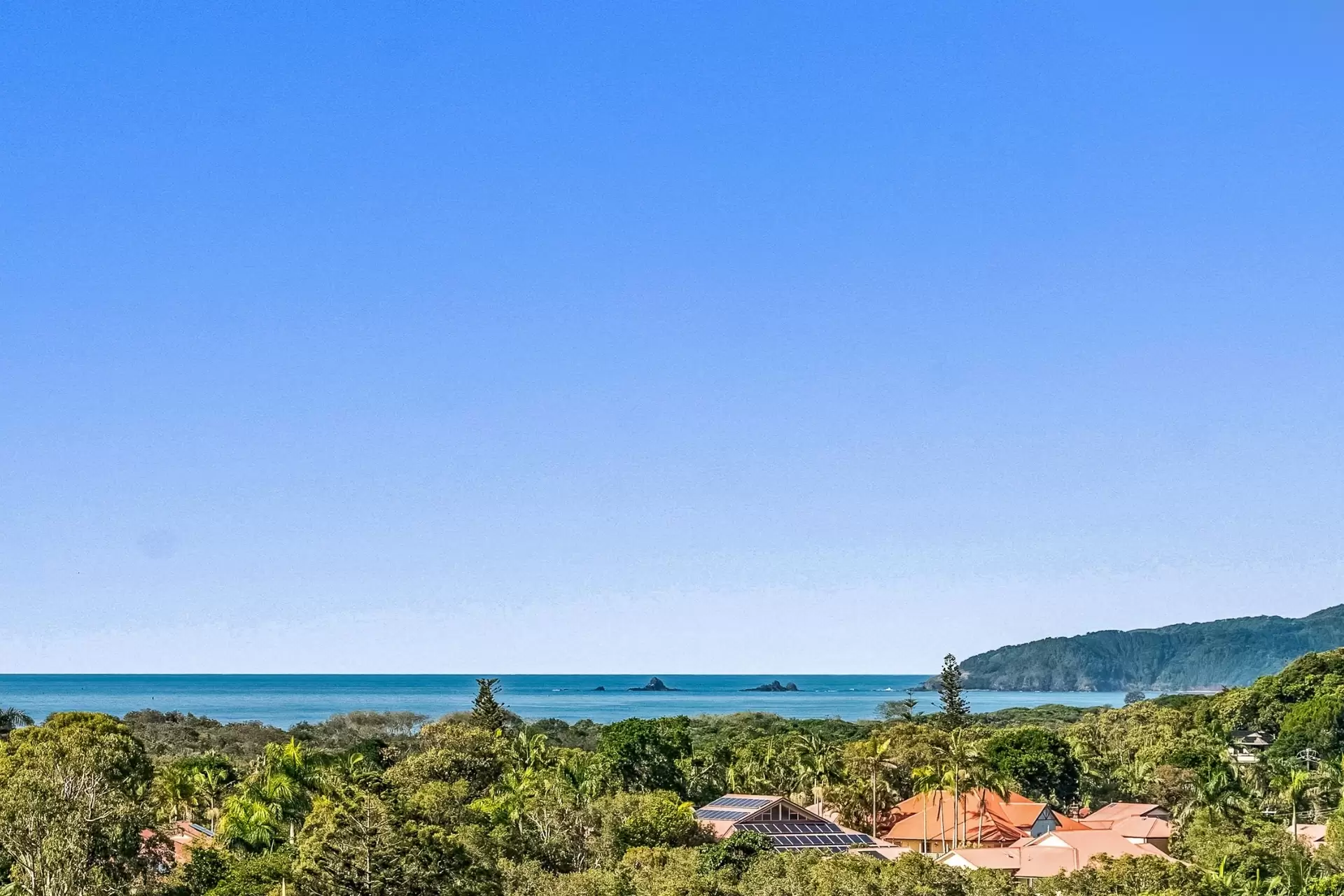 83 Paterson Street, Byron Bay For Sale by Byron Bay Sotheby's International Realty - image 1