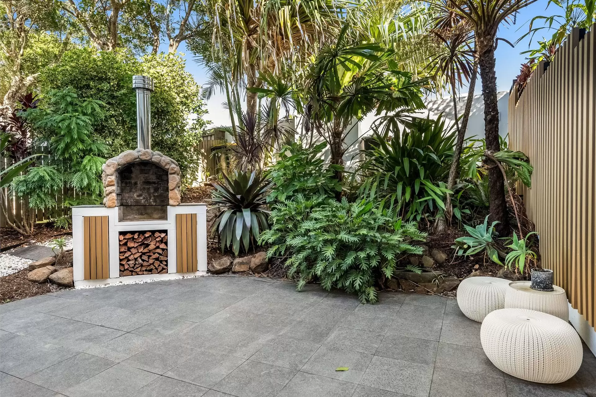 83 Paterson Street, Byron Bay For Sale by Byron Bay Sotheby's International Realty - image 1