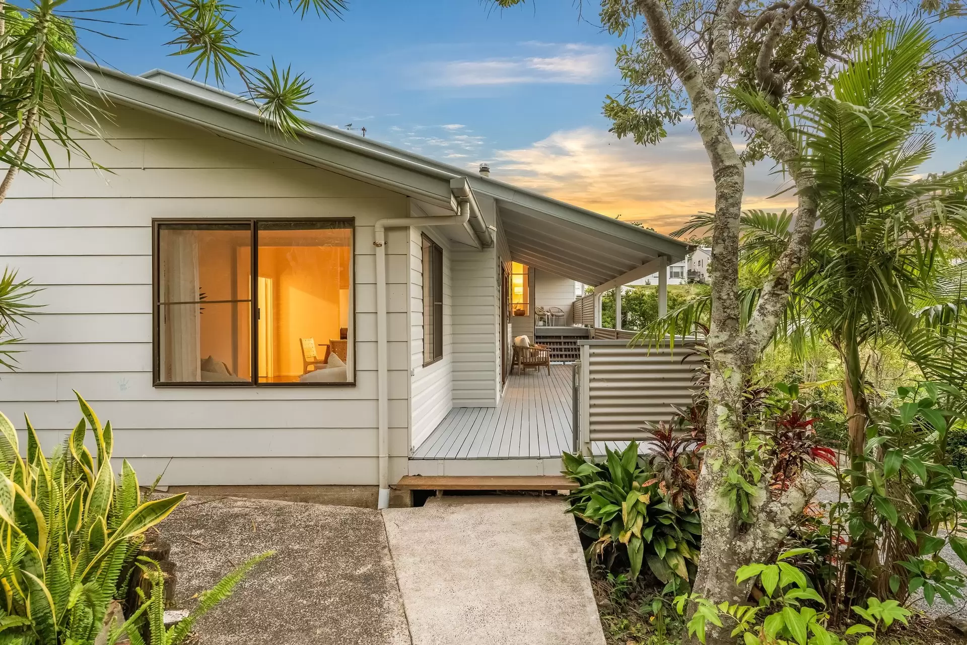 60 Ruskin Street, Byron Bay Sold by Byron Bay Sotheby's International Realty - image 1