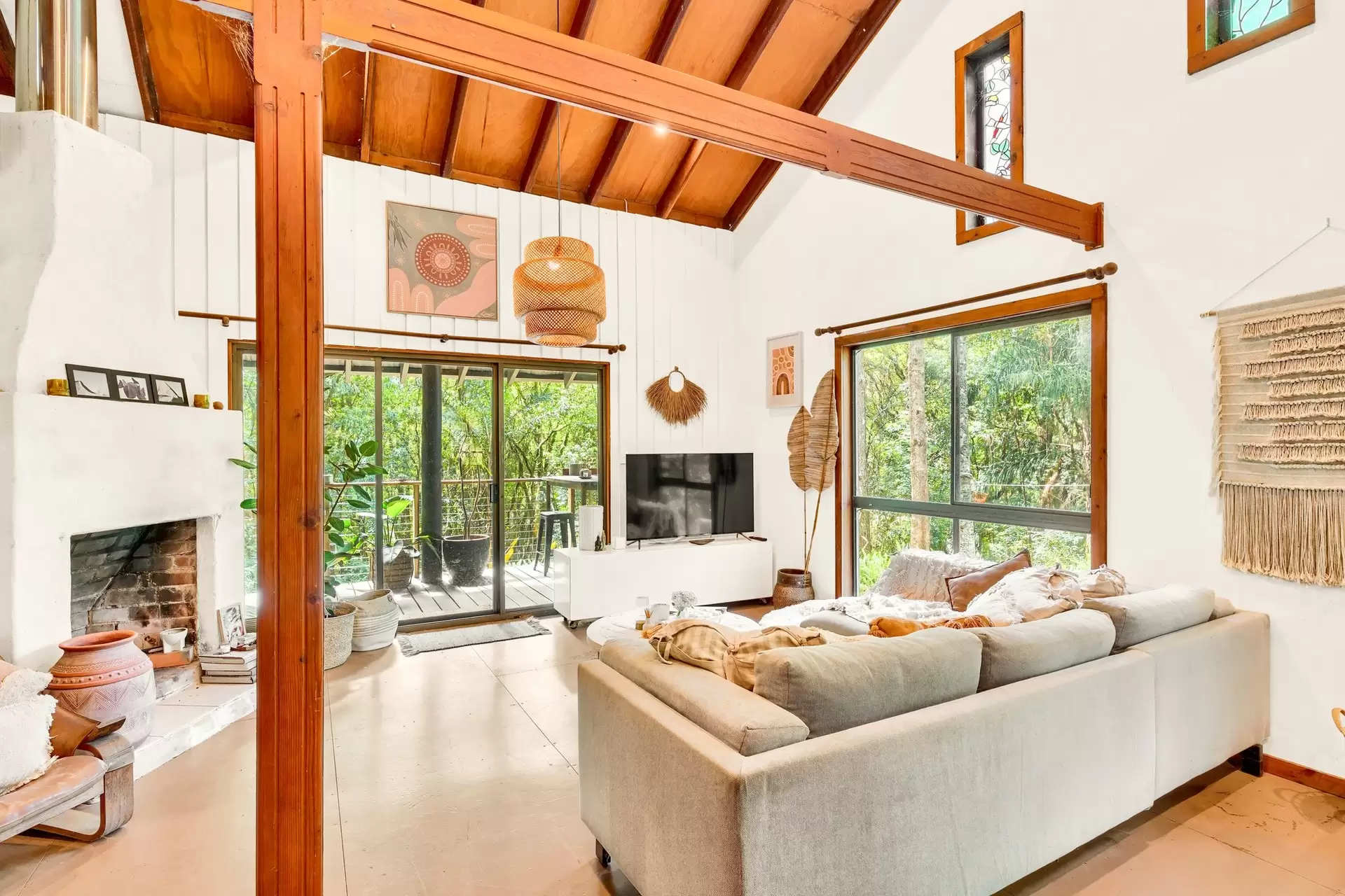 173 Fowlers Lane, Bangalow Sold by Byron Bay Sotheby's International Realty - image 1