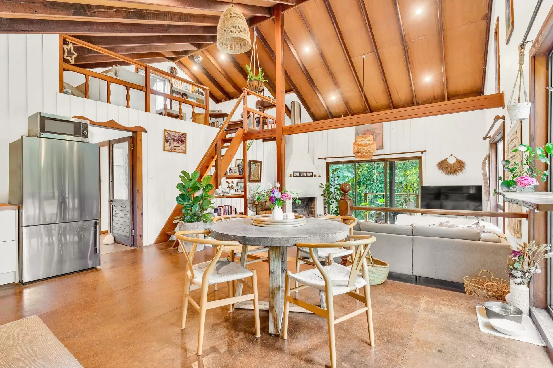 173 Fowlers Lane, Bangalow Sold by Byron Bay Sotheby's International Realty - image 1