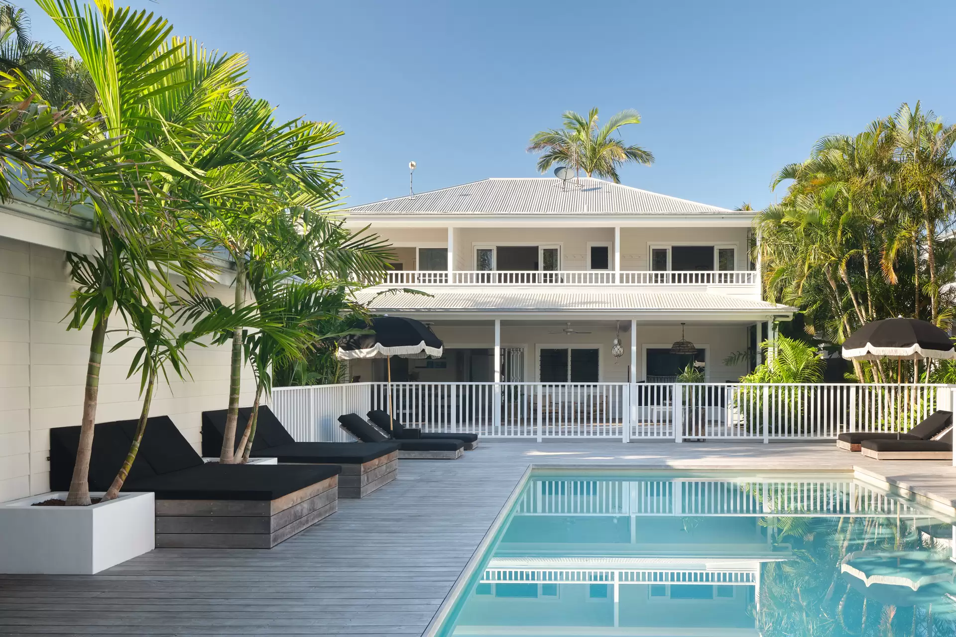 15 Marvell Street, Byron Bay Sold by Byron Bay Sotheby's International Realty - image 1